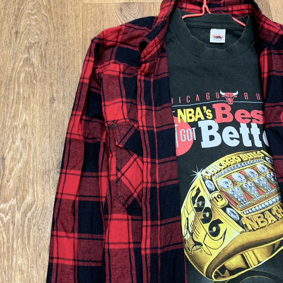 Vintage Vintage 90s NBA Graphic Tee Red Plaid Shirt Skate Cropped L Size US L / EU 52-54 / 3 - 4 Thumbnail