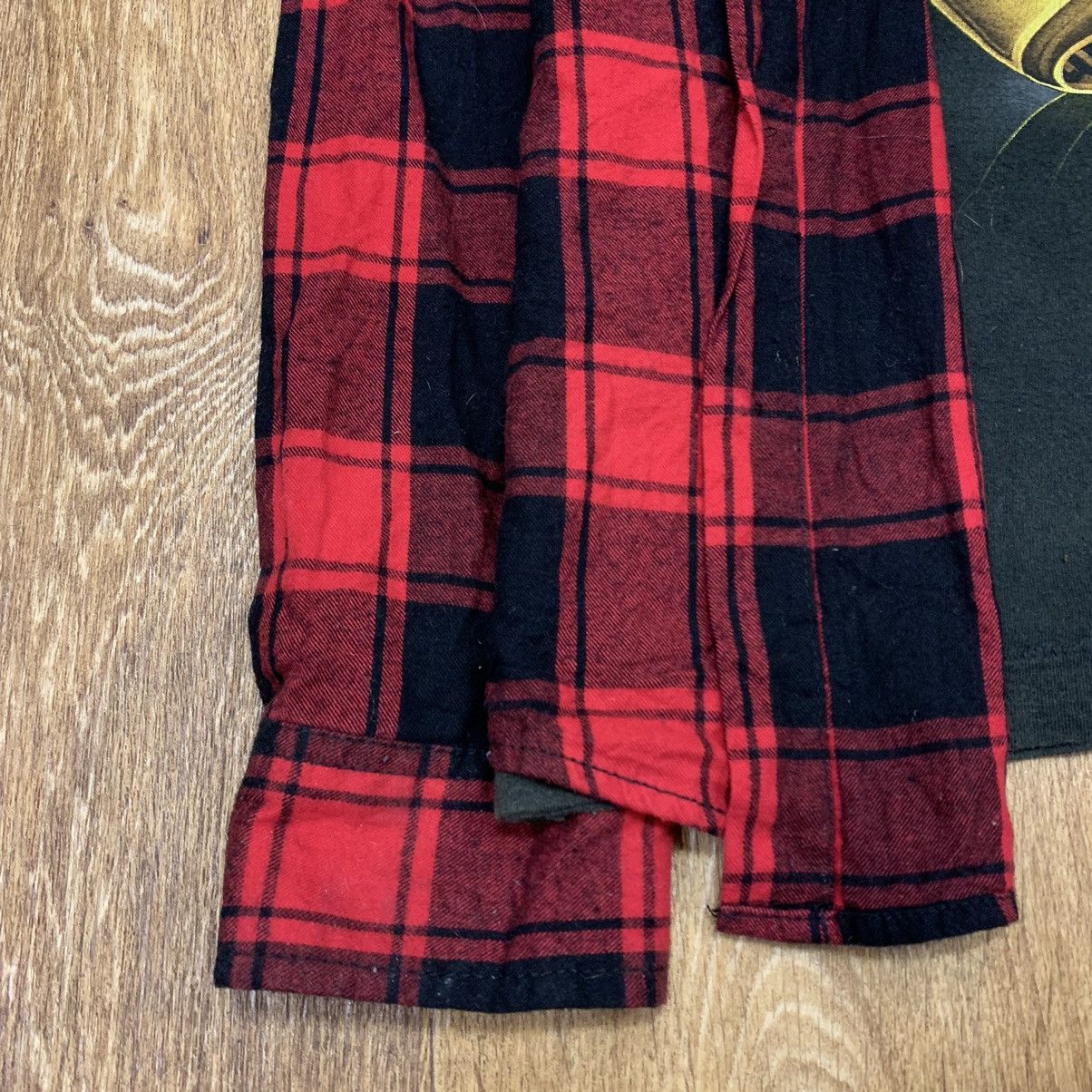 Vintage Vintage 90s NBA Graphic Tee Red Plaid Shirt Skate Cropped L Size US L / EU 52-54 / 3 - 2 Thumbnail