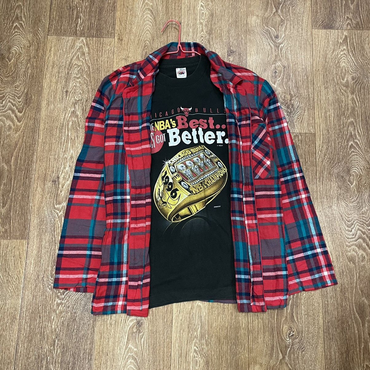 Vintage Vintage 90s Red Plaid Shirt Grunge Oversized Faded Logo M Size US M / EU 48-50 / 2 - 1 Thumbnail