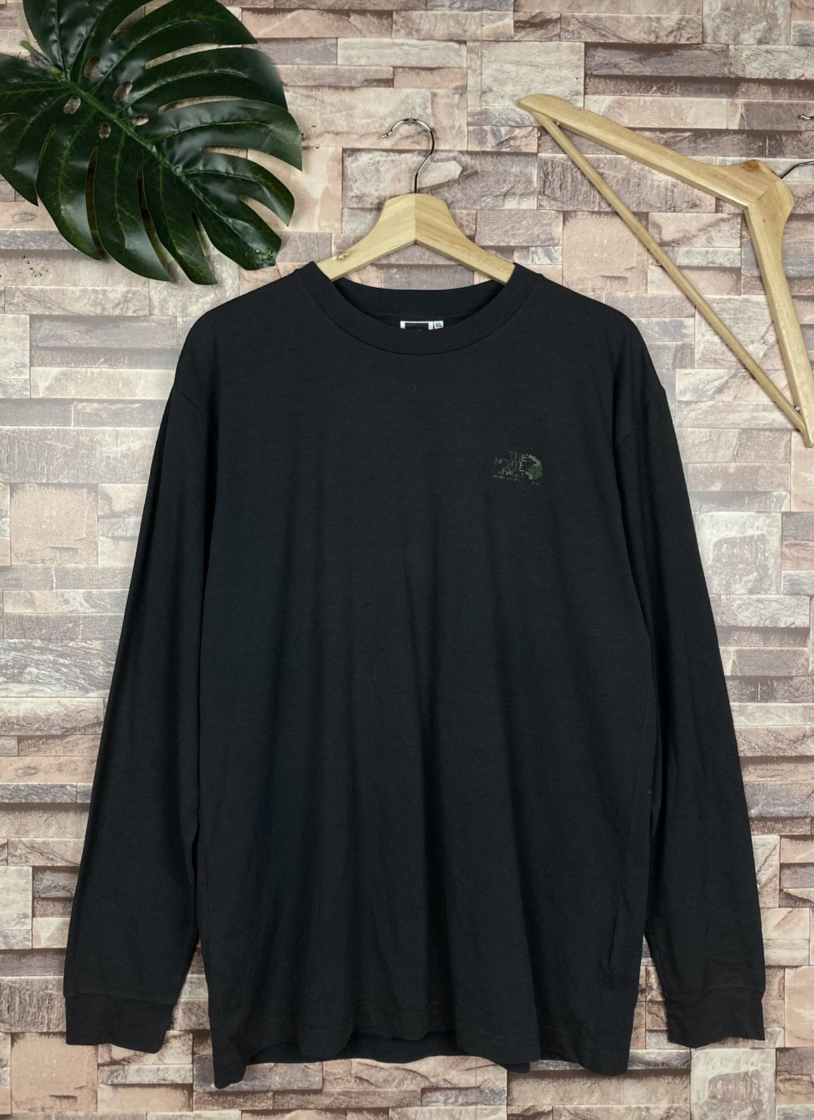 The North Face The North Face Long Sleeve Tee #T18-3 Size US XL / EU 56 / 4 - 2 Thumbnail