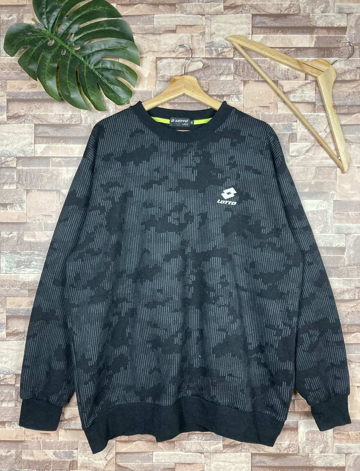 Lotto Sport Lotto Small Logo Sweatshirt #40-4 Size US XXL / EU 58 / 5 - 1 Thumbnail