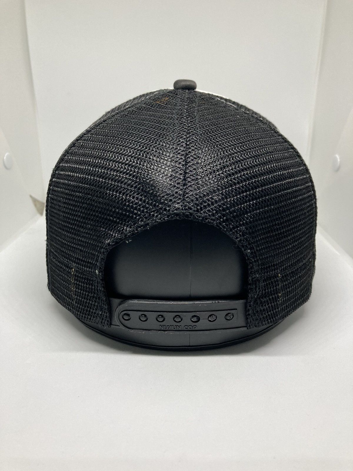 Rockstar Games Nissun ROCKSTAR Trucker Hat Size ONE SIZE - 4 Thumbnail