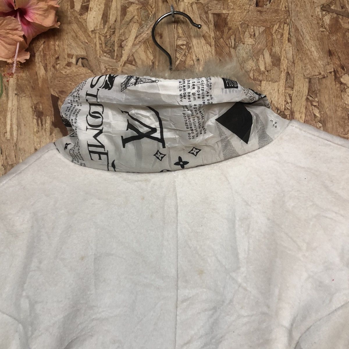 Japanese Brand FULL FUR AND FULLPRINT COLAR INPIRED LV Size S / US 4 / IT 40 - 6 Thumbnail