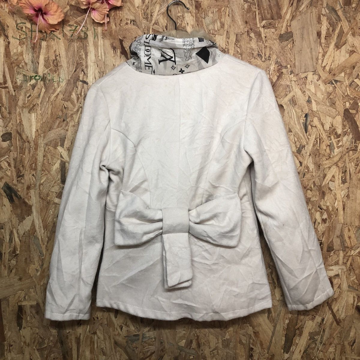 Japanese Brand FULL FUR AND FULLPRINT COLAR INPIRED LV Size S / US 4 / IT 40 - 5 Thumbnail