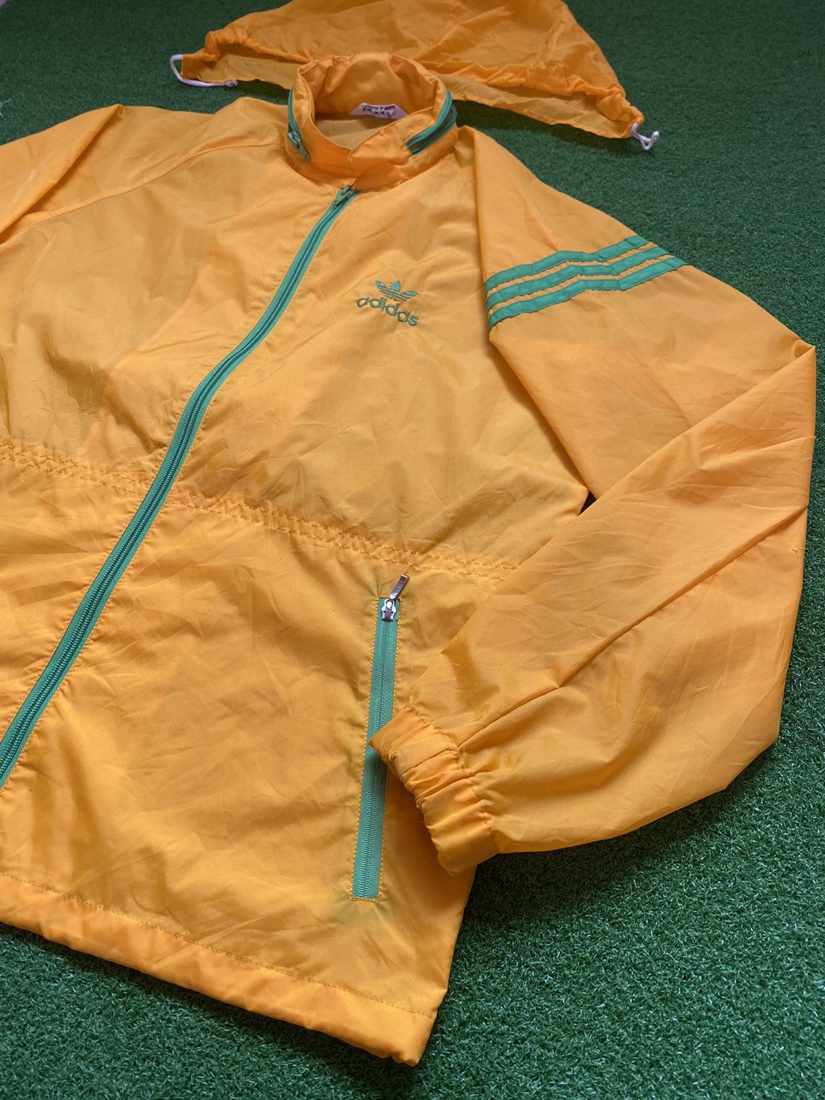 Adidas RARE VINTAGE ADIDAS WINDBREAKER Size US M / EU 48-50 / 2 - 2 Thumbnail