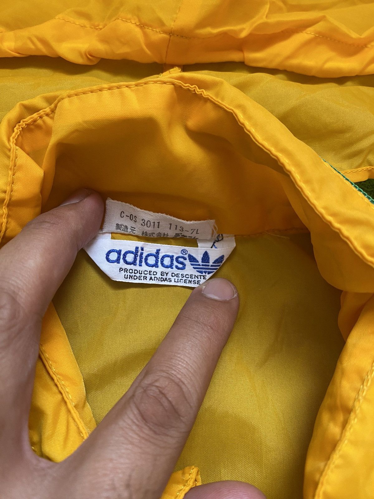 Adidas RARE VINTAGE ADIDAS WINDBREAKER Size US M / EU 48-50 / 2 - 13 Thumbnail