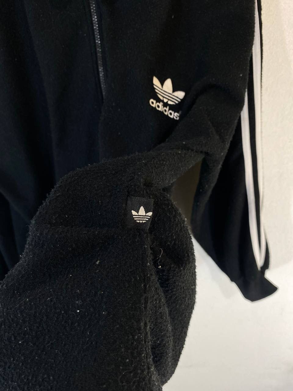 Adidas Vintage Adidas Trefoil Black Fleece jacket Big Logo Back Size US M / EU 48-50 / 2 - 6 Thumbnail