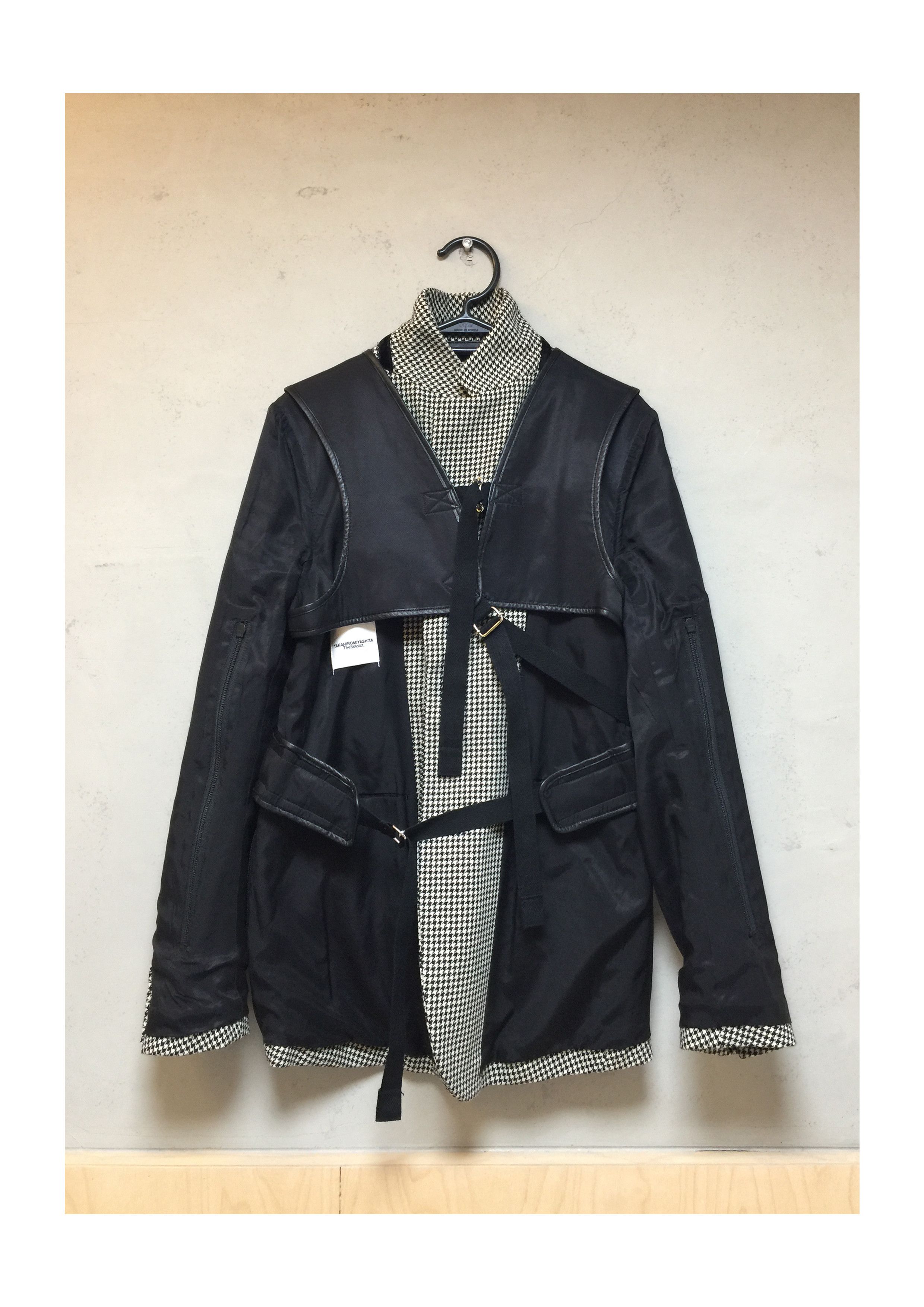 Takahiromiyashita The Soloist. AW18 Bondage Strap Houndstooth Blazer Size 46R - 6 Thumbnail