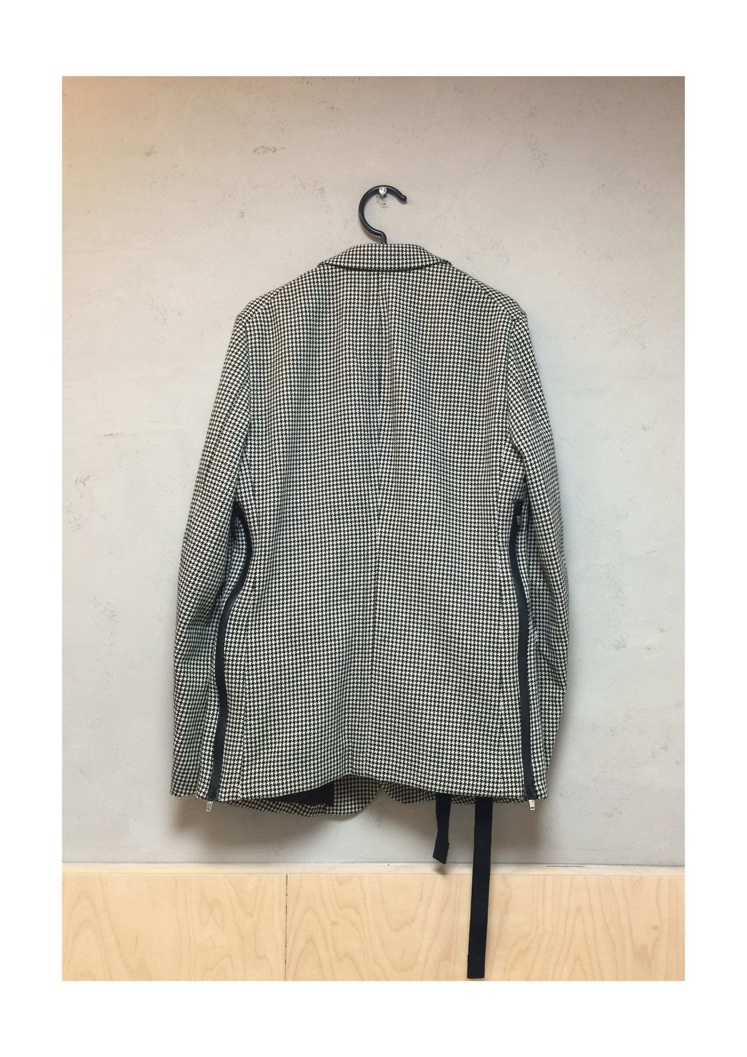 Takahiromiyashita The Soloist. AW18 Bondage Strap Houndstooth Blazer Size 46R - 4 Thumbnail
