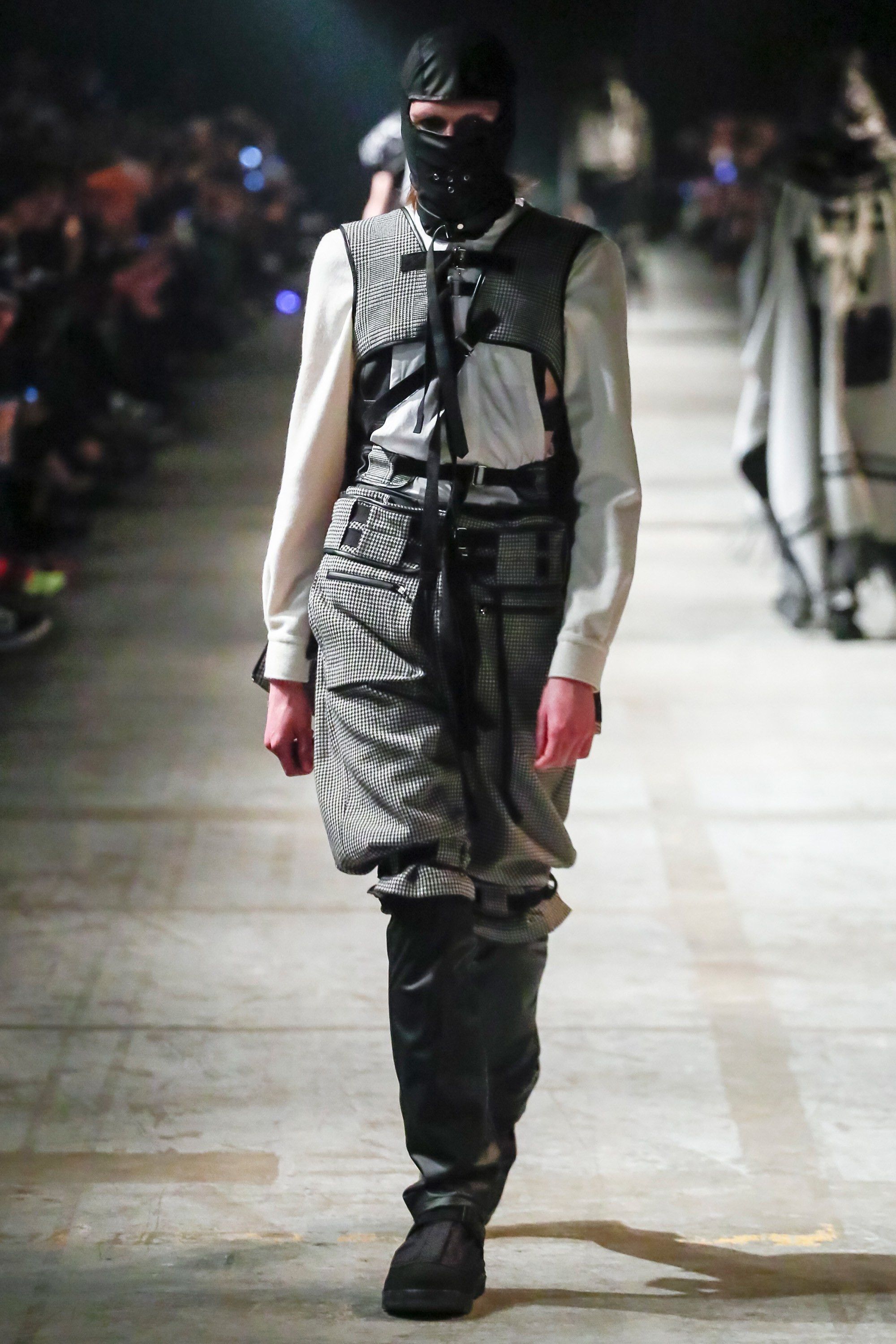 Takahiromiyashita The Soloist. AW18 Bondage Strap Houndstooth Blazer Size 46R - 13 Thumbnail