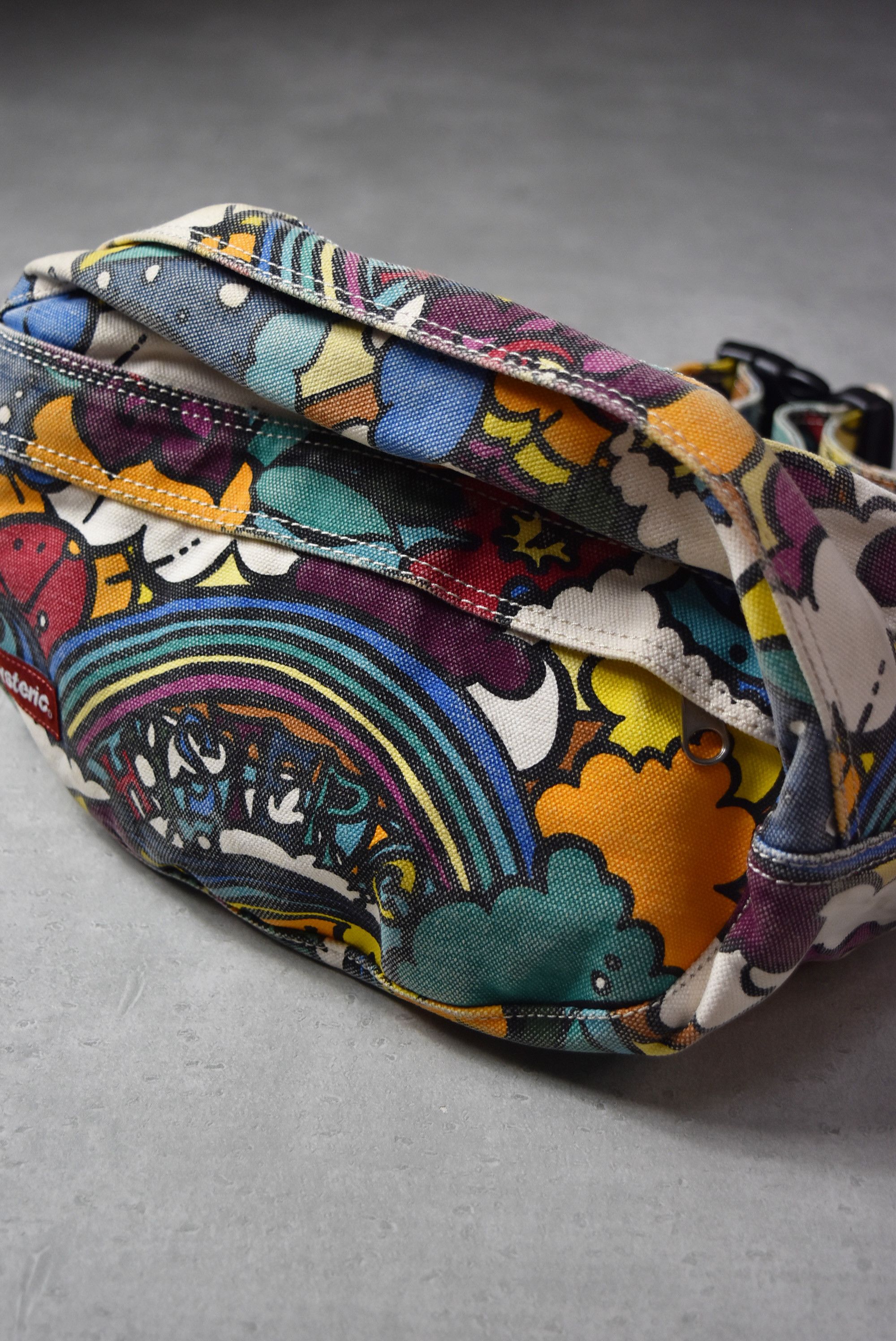 Hysteric Glamour art graphic small bag 29324 - 873 69 Size ONE SIZE - 1 Thumbnail