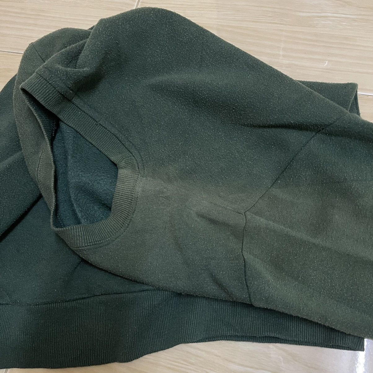 Anime × Vintage Vintage Attack On Titan Big Logo Crewneck Sweathirt Size M Size US M / EU 48-50 / 2 - 8 Thumbnail