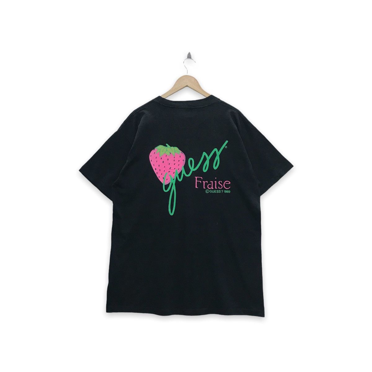 Rare!! Guess Fraise Strawberry tee