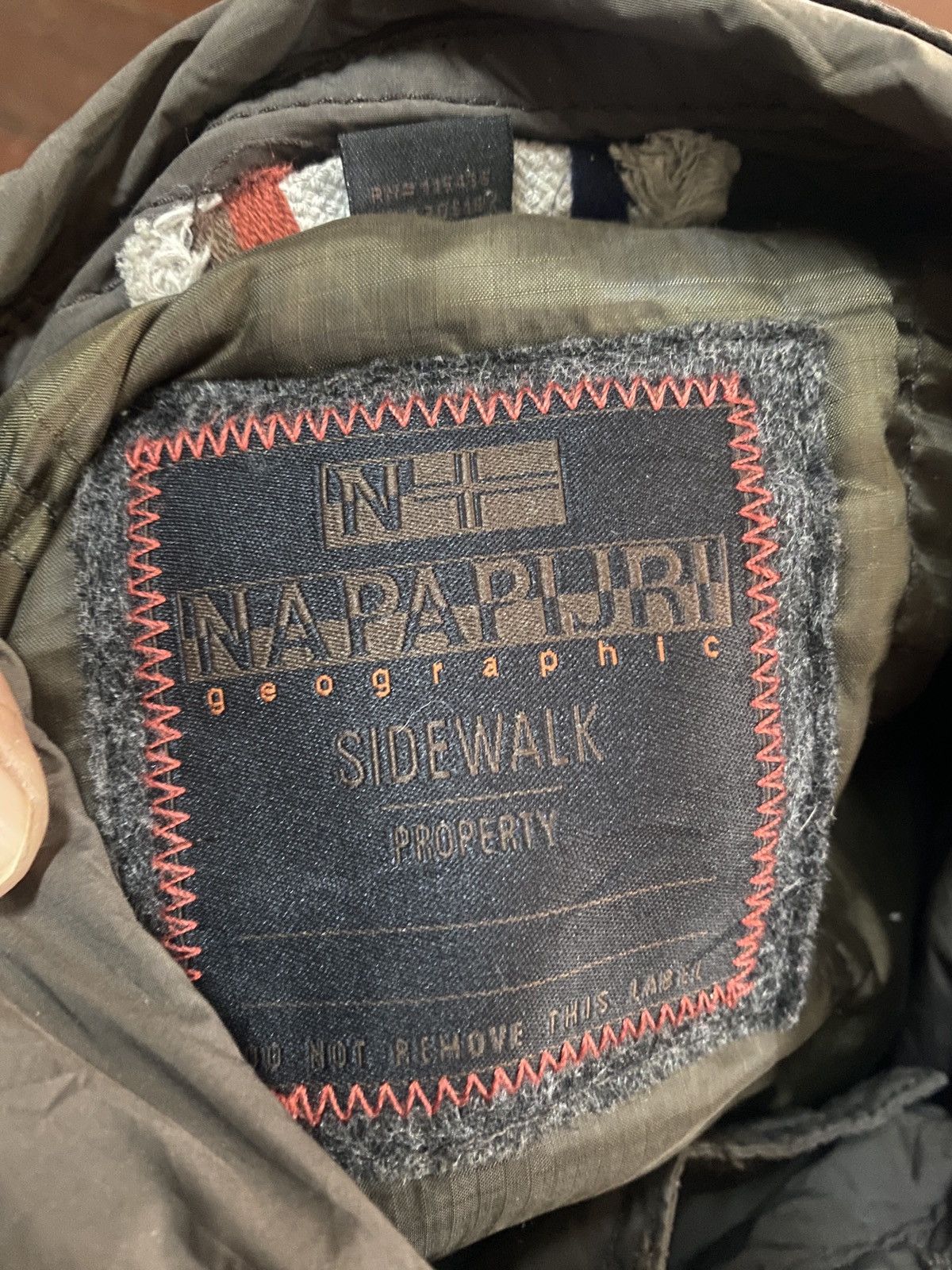 FIRE NAPAPIJRI GEOGRAPHIC SIDE WALK PARKAS HOLLIGON