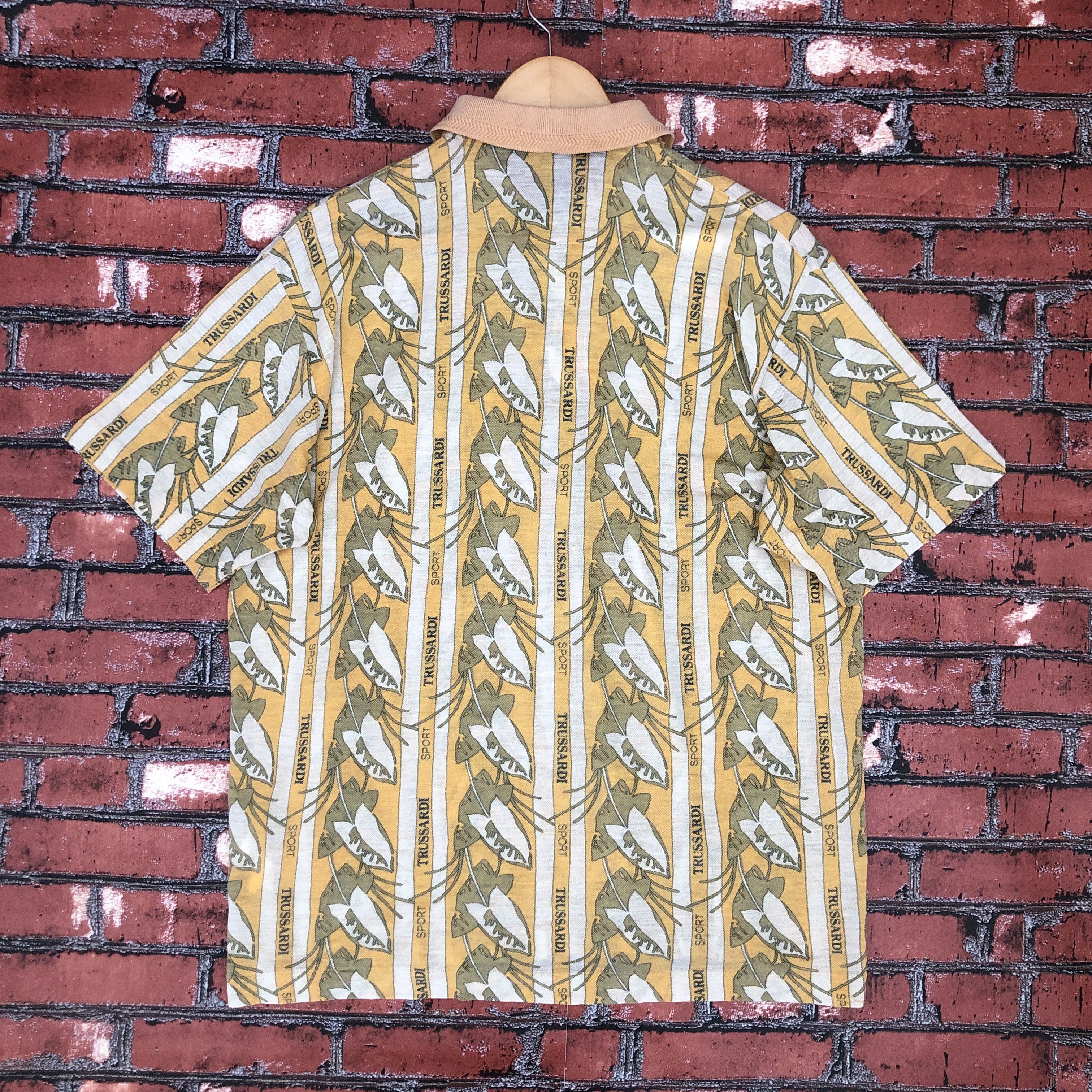 Trussardi × Vintage Vintage Trussardi Sport Overprint Polo Tee Shirt 50 Fit L Size US L / EU 52-54 / 3 - 2 Thumbnail