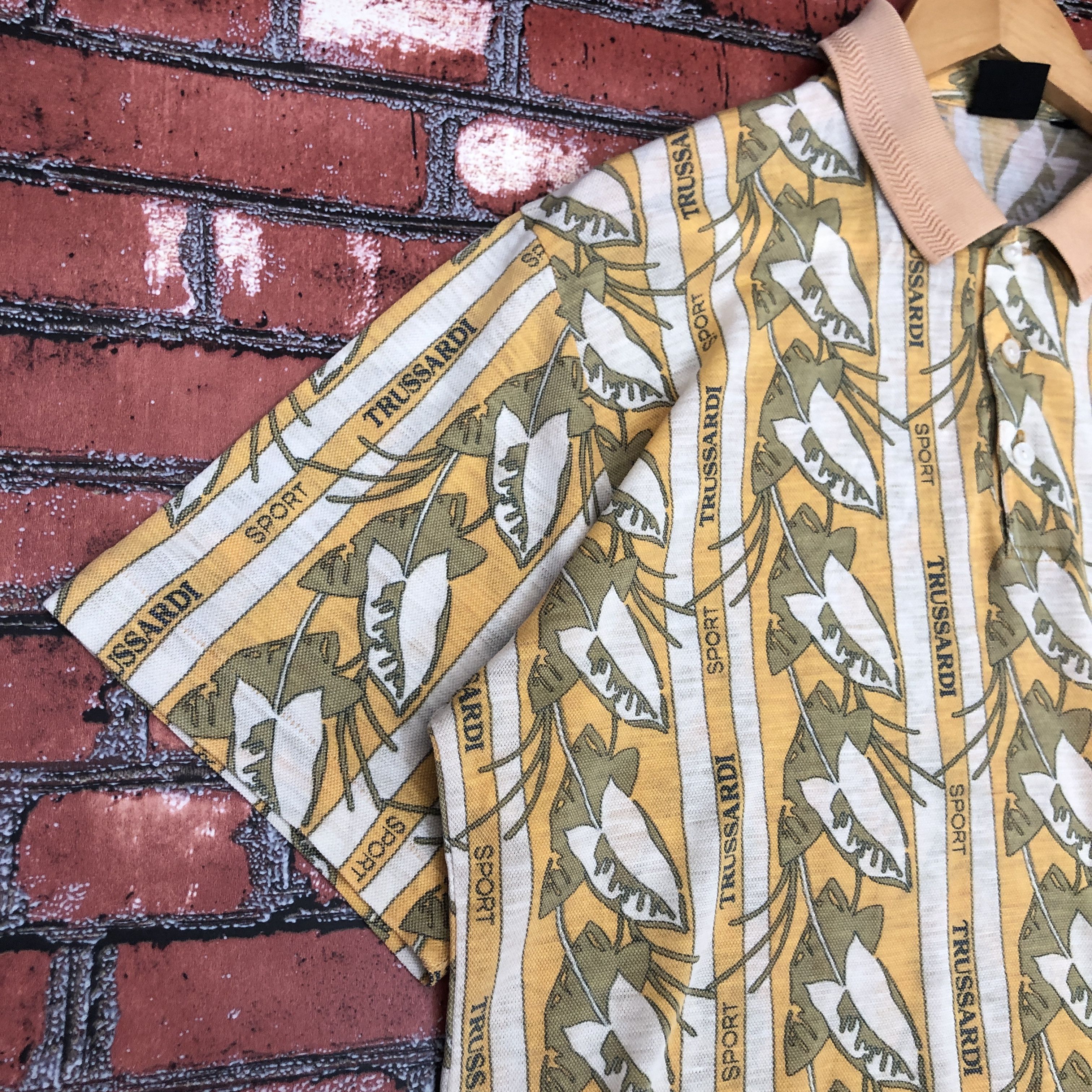 Trussardi × Vintage Vintage Trussardi Sport Overprint Polo Tee Shirt 50 Fit L Size US L / EU 52-54 / 3 - 5 Thumbnail