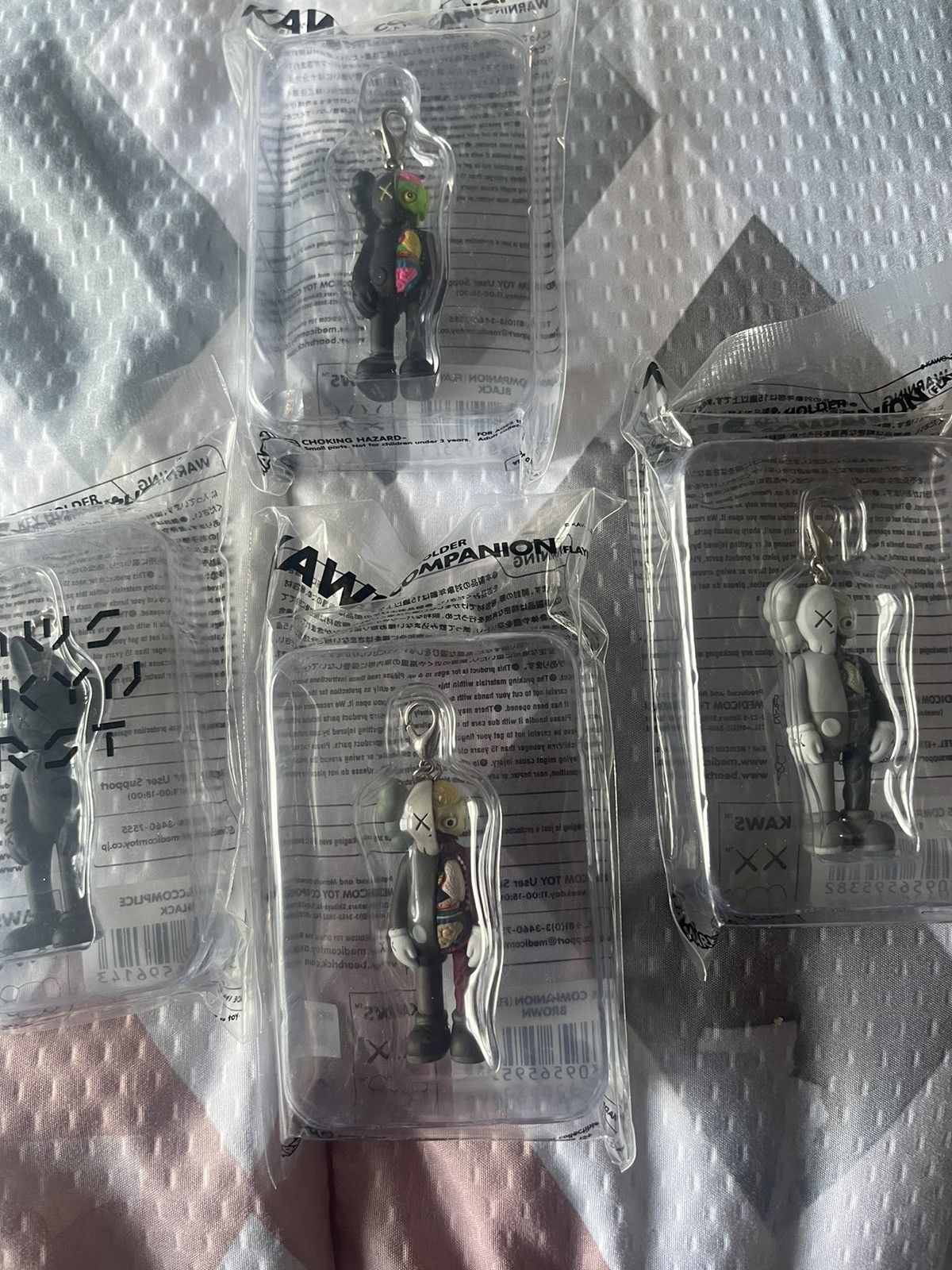 Kaws × Medicom Toy Kaws key holder’s Size ONE SIZE - 1 Thumbnail