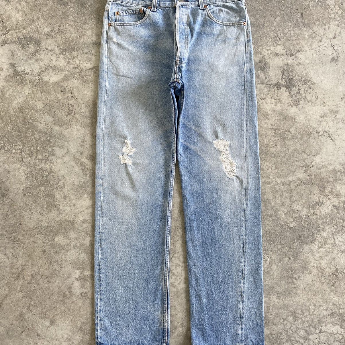 Levi's VTG 90’s Levis 501 Light Blue Distressed Jeans Size US 34 / EU 50 - 2 Thumbnail