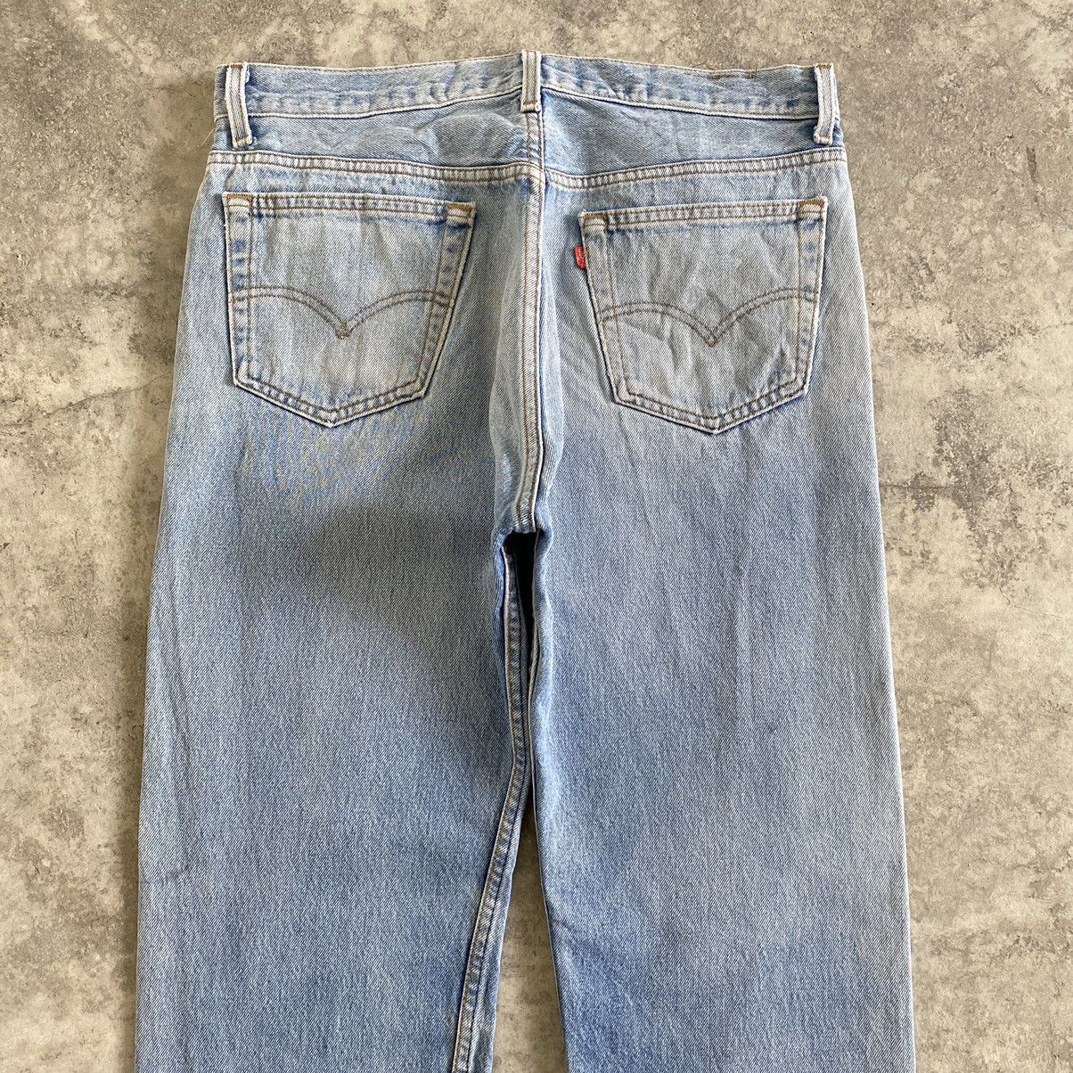 Levi's VTG 90’s Levis 501 Light Blue Distressed Jeans Size US 34 / EU 50 - 14 Thumbnail