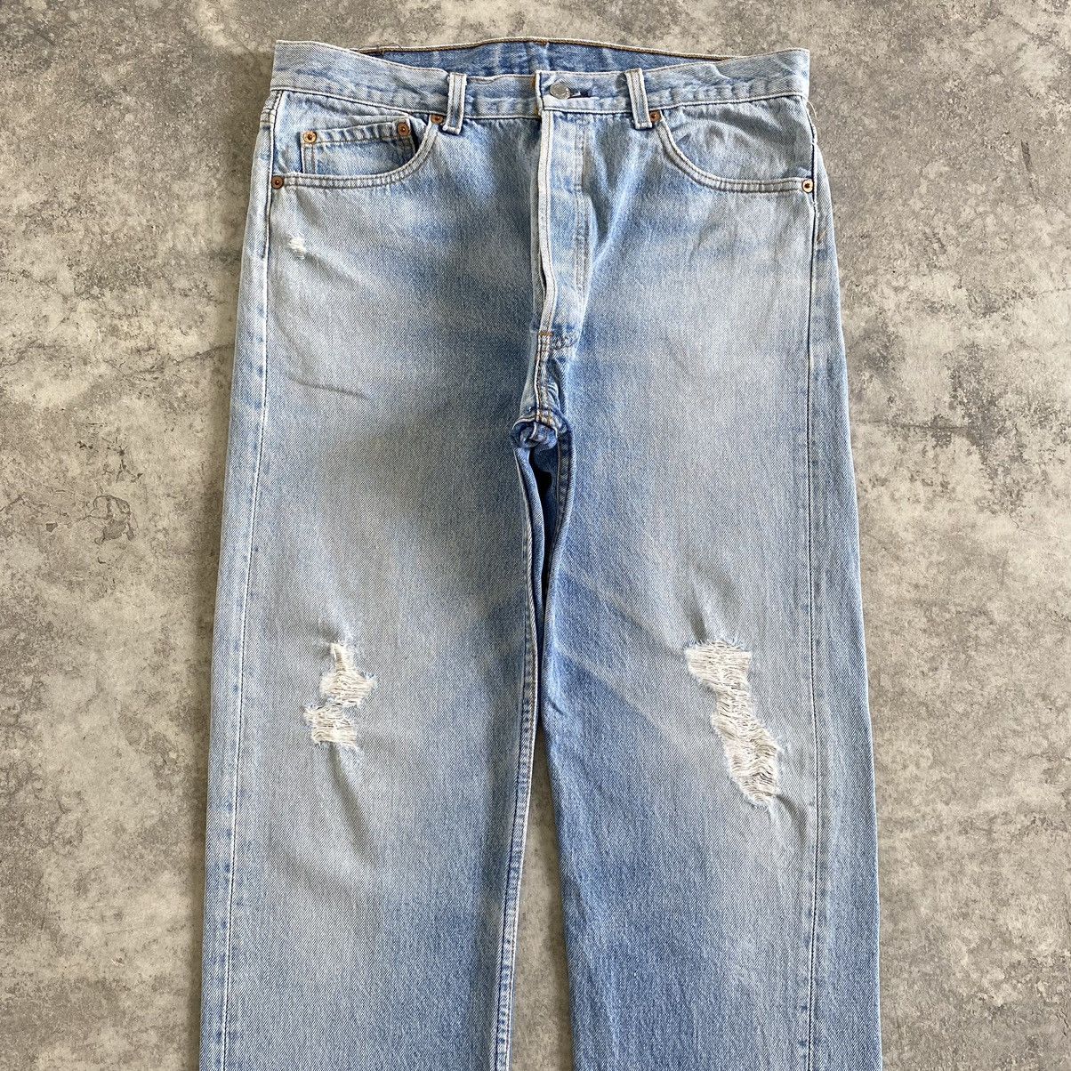 Levi's VTG 90’s Levis 501 Light Blue Distressed Jeans Size US 34 / EU 50 - 3 Thumbnail