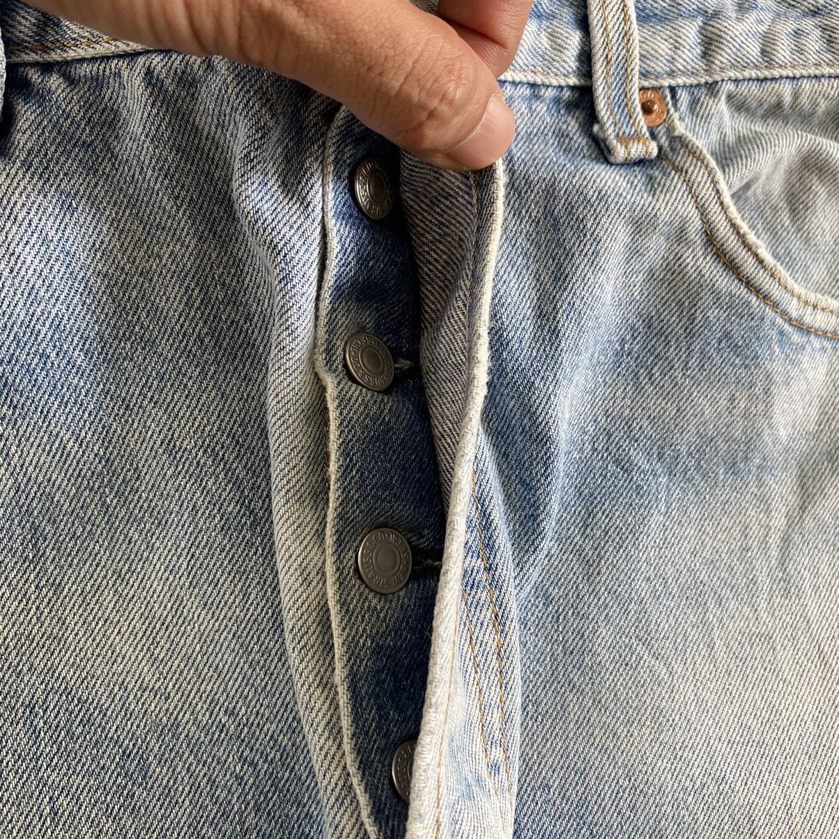 Levi's VTG 90’s Levis 501 Light Blue Distressed Jeans Size US 34 / EU 50 - 11 Thumbnail