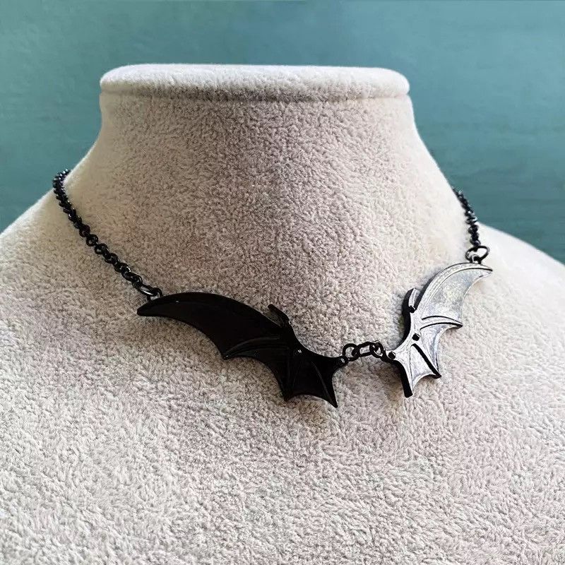 Jewelry Goth Vampire Vintage Bat Wings Pendant Choker Necklace Size ONE SIZE - 3 Thumbnail