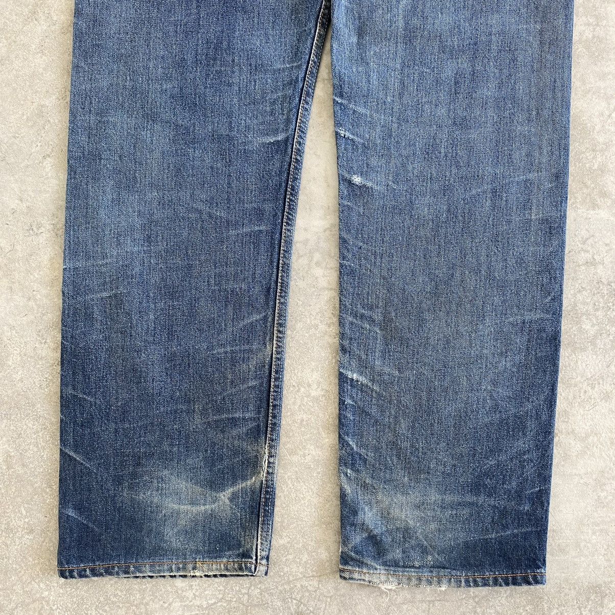 Levi's Size 36x32.5 Vintage 90’s Levis 501 Faded Distressed Jeans Size US 36 / EU 52 - 16 Thumbnail