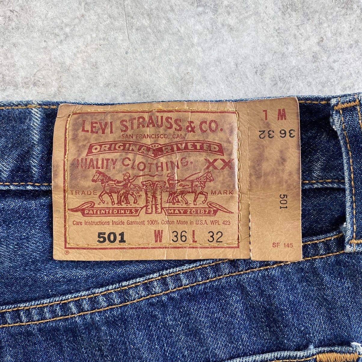 Levi's Size 36x32.5 Vintage 90’s Levis 501 Faded Distressed Jeans Size US 36 / EU 52 - 22 Thumbnail