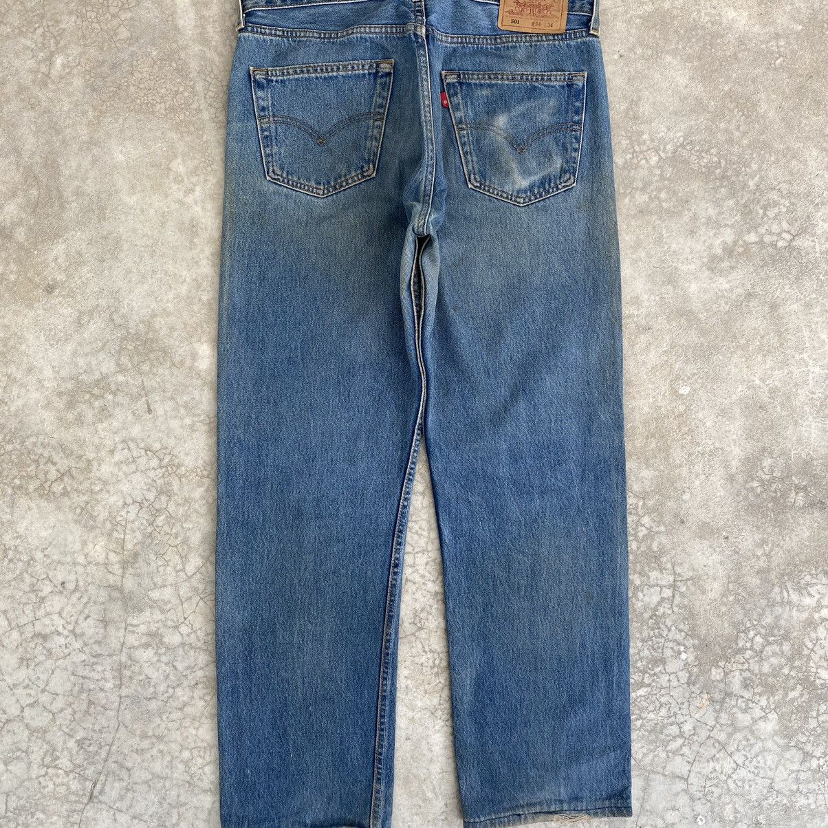 Levi's × Vintage Size 34x30 Vintage 90’s Levis 501 Faded Dirty Jeans Size US 34 / EU 50 - 16 Thumbnail