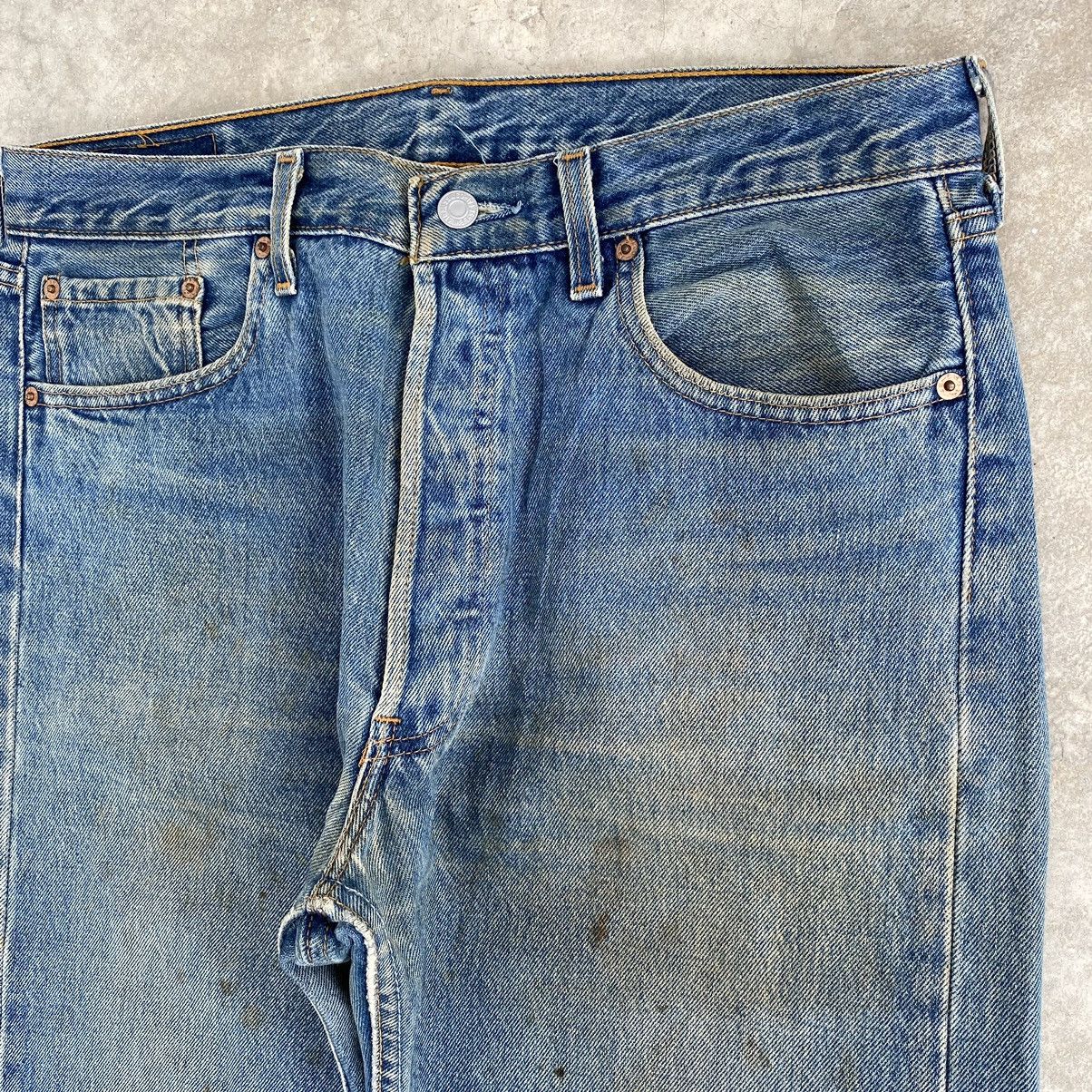 Levi's × Vintage Size 34x30 Vintage 90’s Levis 501 Faded Dirty Jeans Size US 34 / EU 50 - 9 Thumbnail