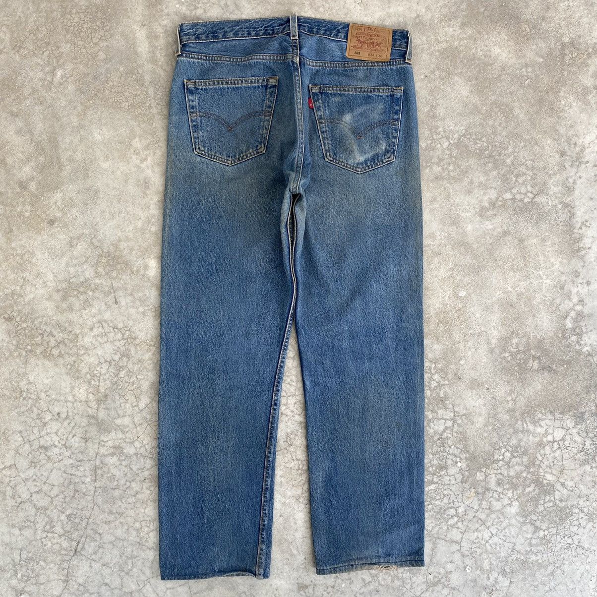 Levi's × Vintage Size 34x30 Vintage 90’s Levis 501 Faded Dirty Jeans Size US 34 / EU 50 - 13 Thumbnail