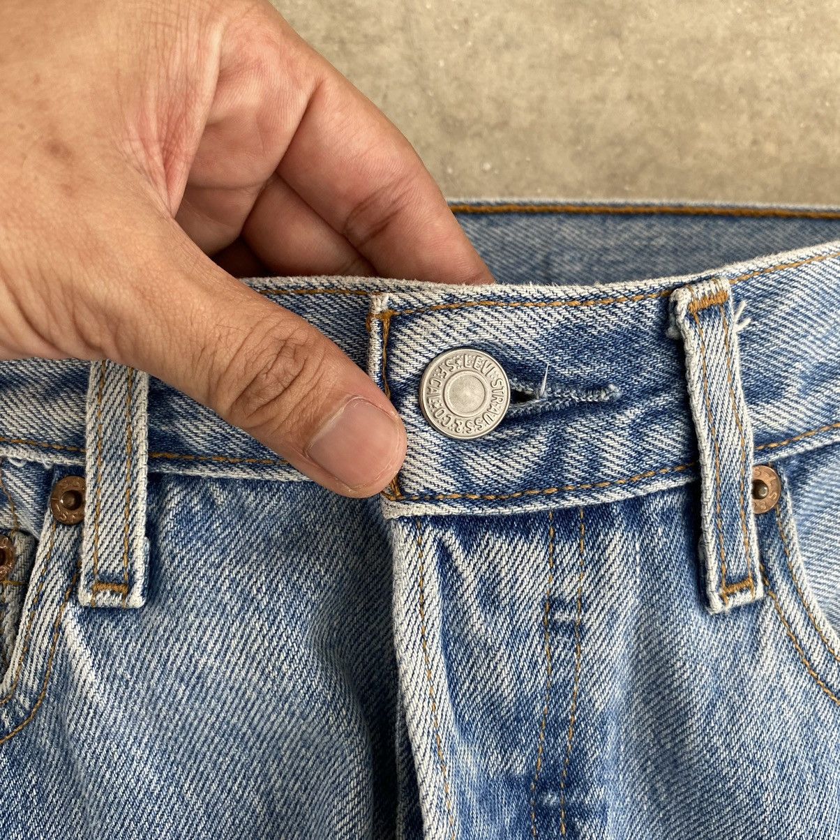 Levi's Size 31x29.5 Vintage 2001 Levis 501 Pale Blue Jeans Size US 31 - 11 Thumbnail