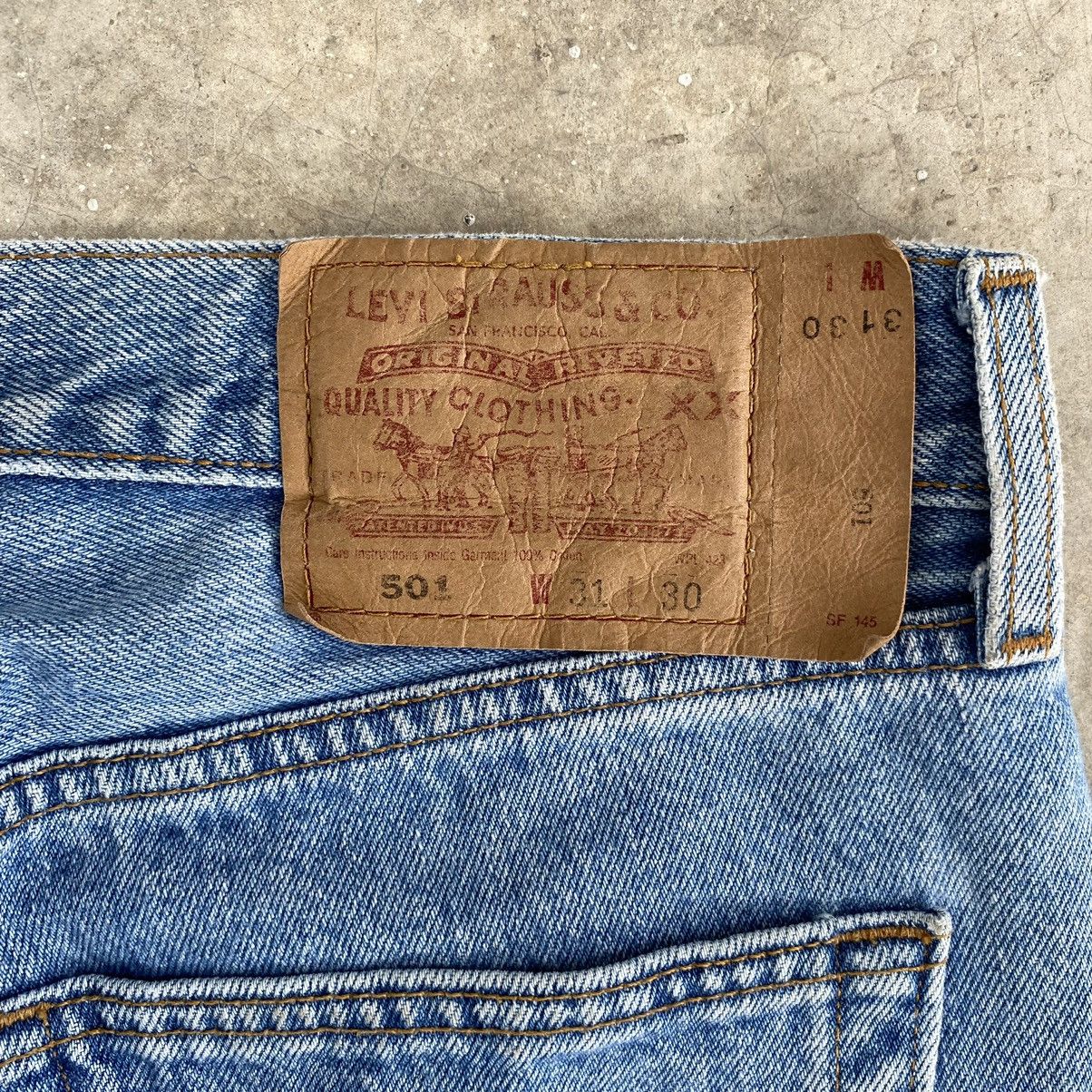 Levi's Size 31x29.5 Vintage 2001 Levis 501 Pale Blue Jeans Size US 31 - 21 Thumbnail