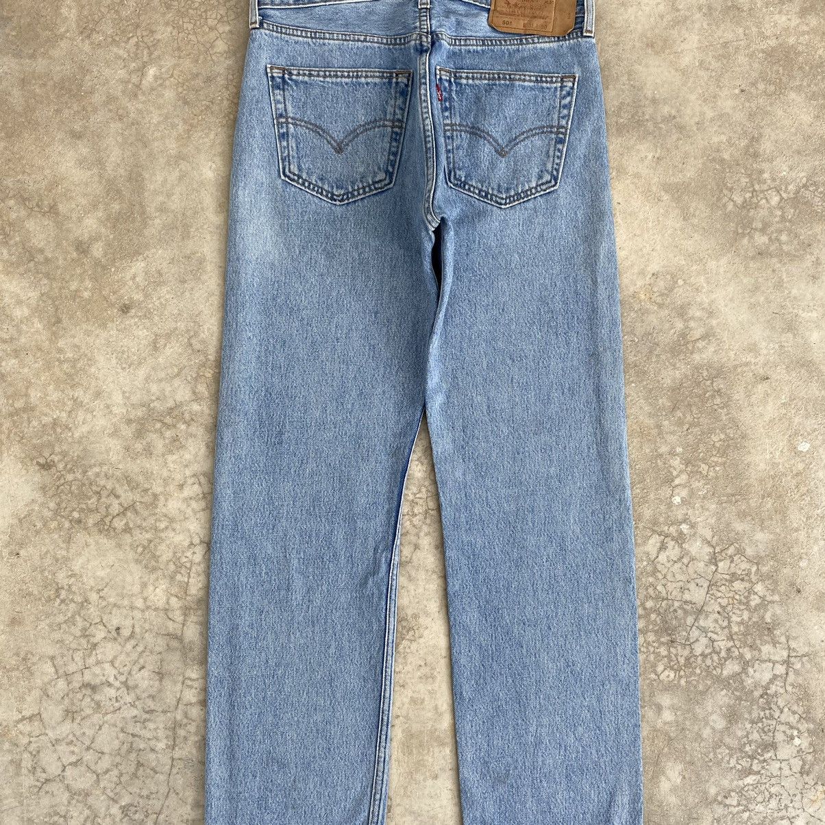 Levi's Size 31x29.5 Vintage 2001 Levis 501 Pale Blue Jeans Size US 31 - 17 Thumbnail