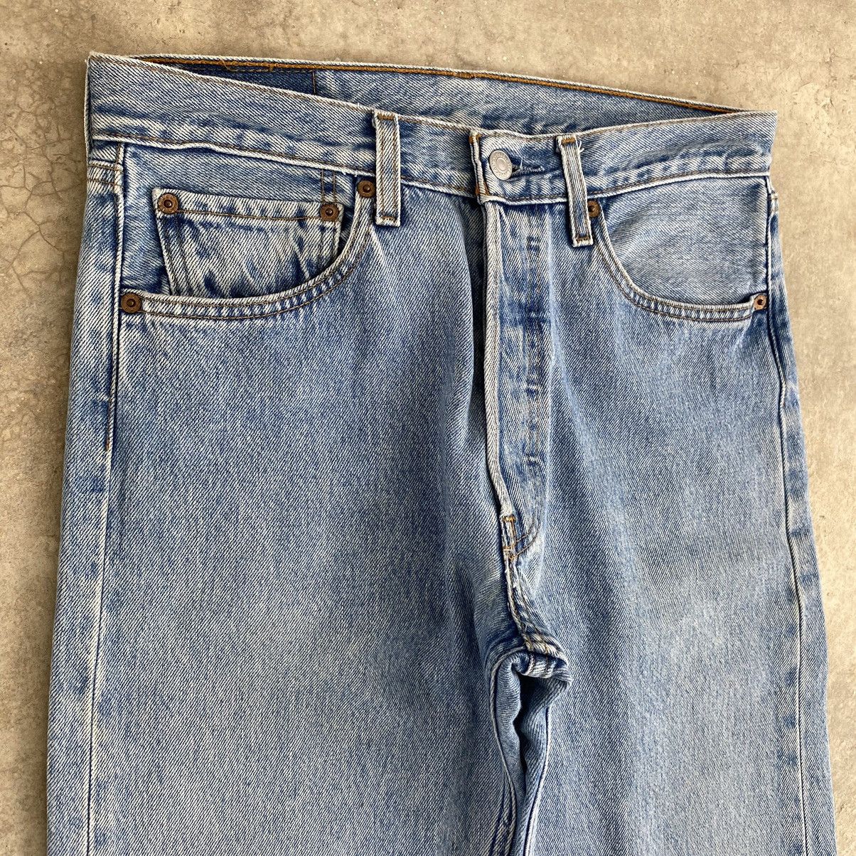 Levi's Size 31x29.5 Vintage 2001 Levis 501 Pale Blue Jeans Size US 31 - 9 Thumbnail