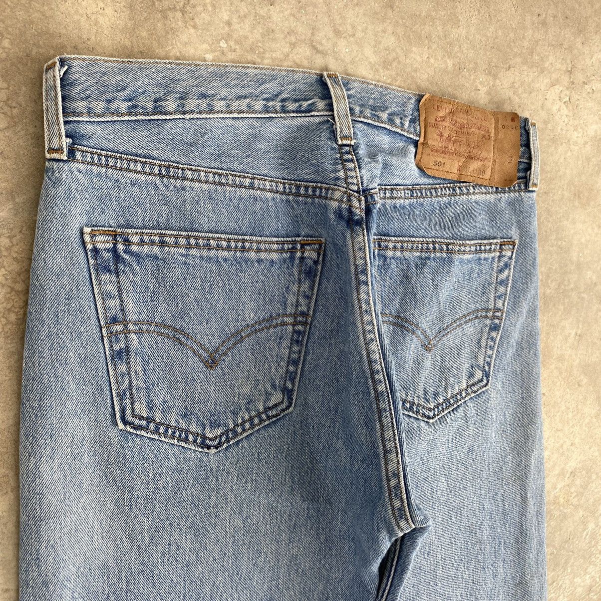 Levi's Size 31x29.5 Vintage 2001 Levis 501 Pale Blue Jeans Size US 31 - 19 Thumbnail