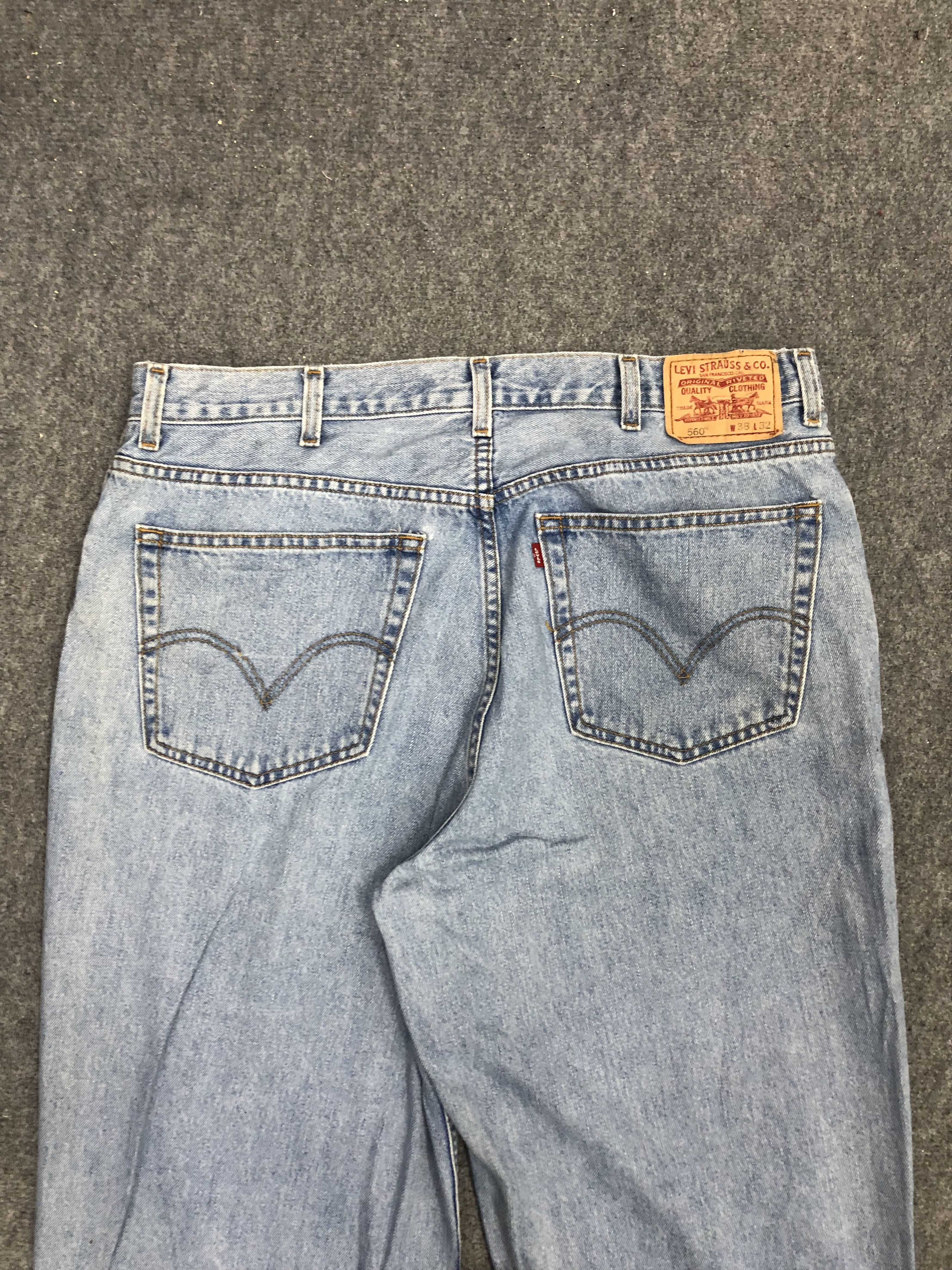 Levi's Vintage Levis 560 Faded Blue Jeans DP1262 Size US 40 / EU 56 - 4 Thumbnail