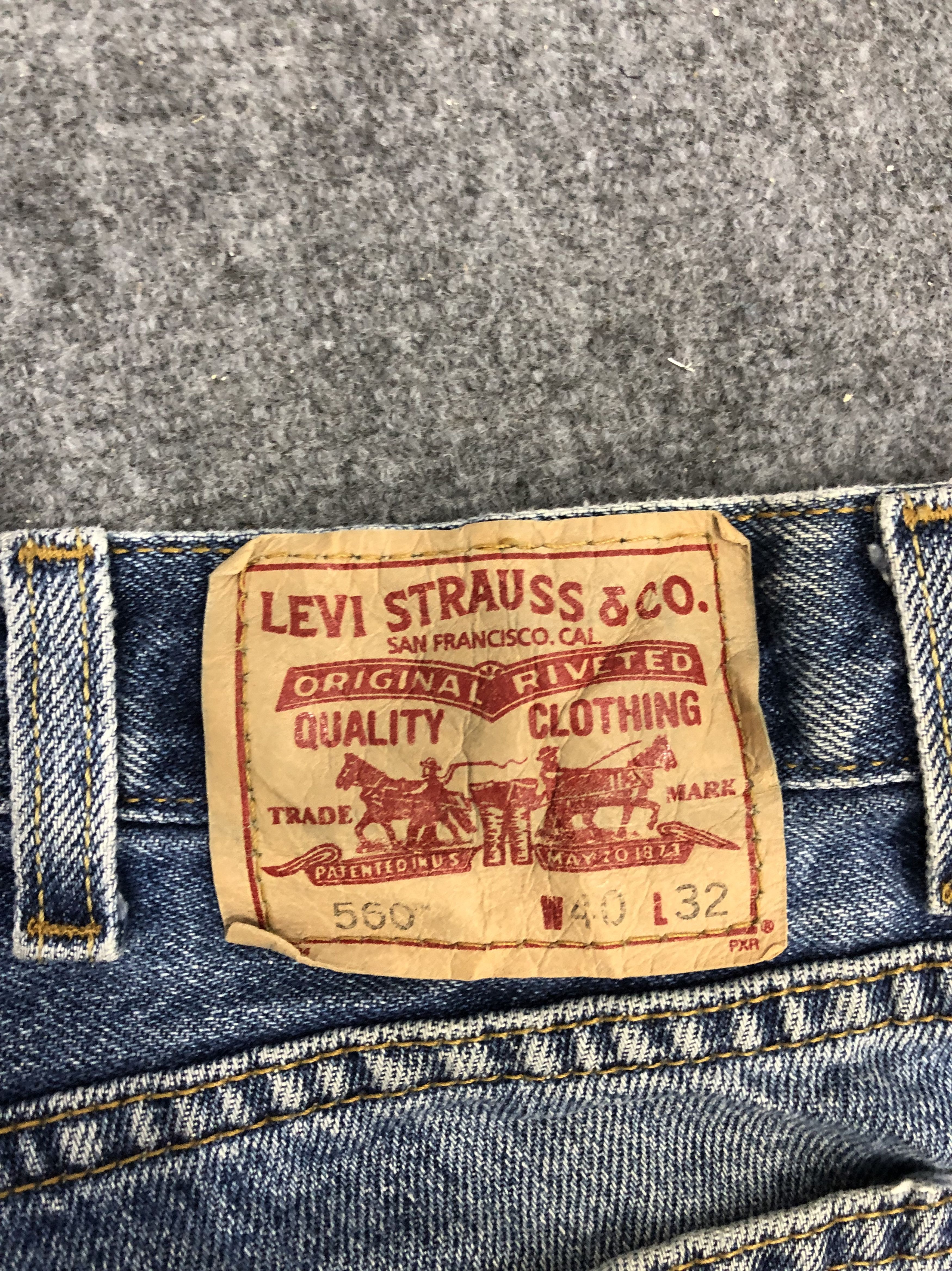 Levi's Vintage Levis 560 Faded Blue Jeans DP1263 Size US 40 / EU 56 - 5 Thumbnail
