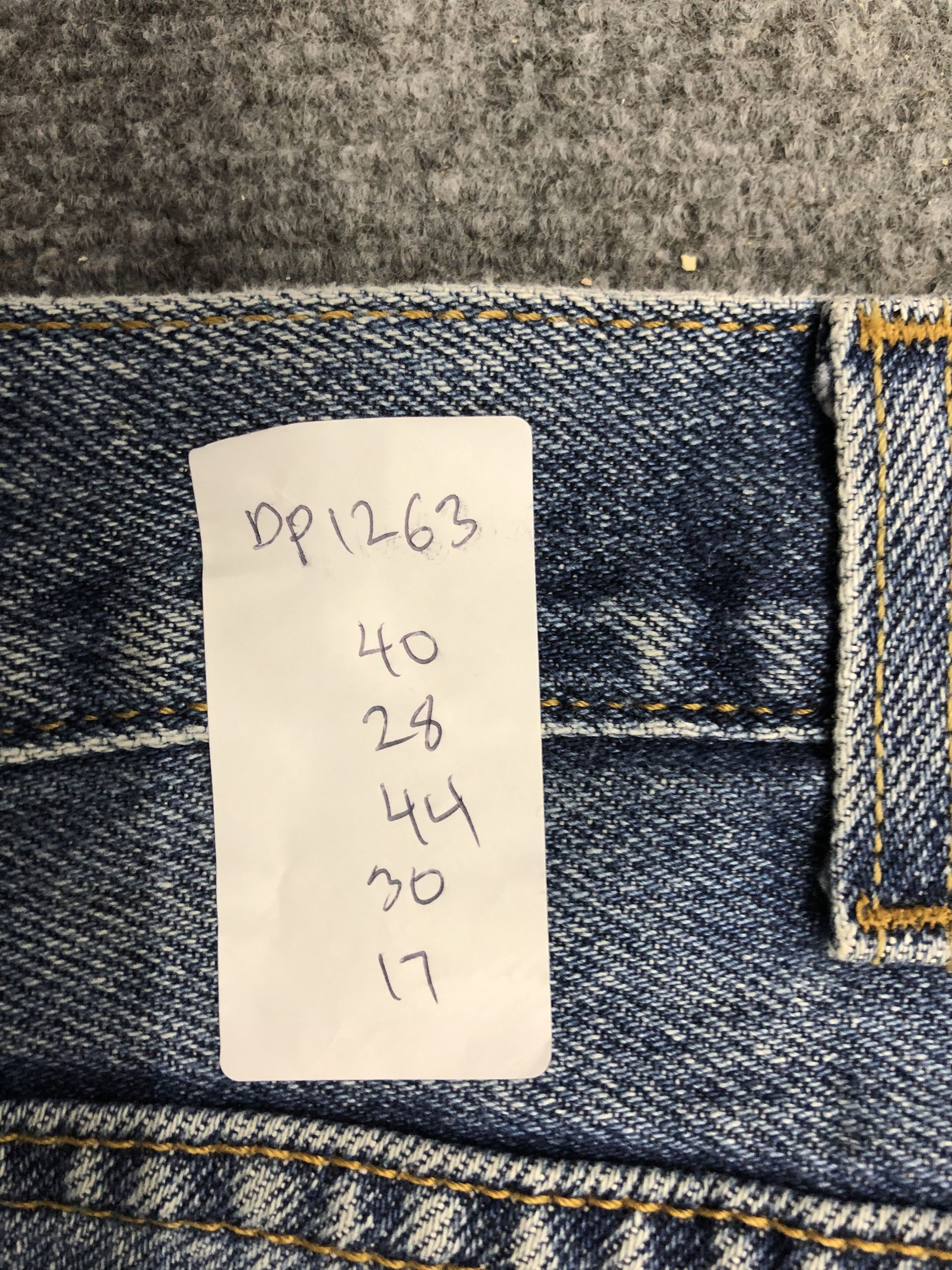 Levi's Vintage Levis 560 Faded Blue Jeans DP1263 Size US 40 / EU 56 - 12 Thumbnail