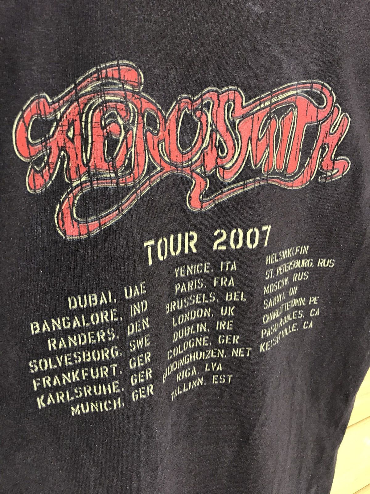 Band Tees Vintage Aerosmith 2007 tour t-shirt Size US S / EU 44-46 / 1 - 9 Thumbnail