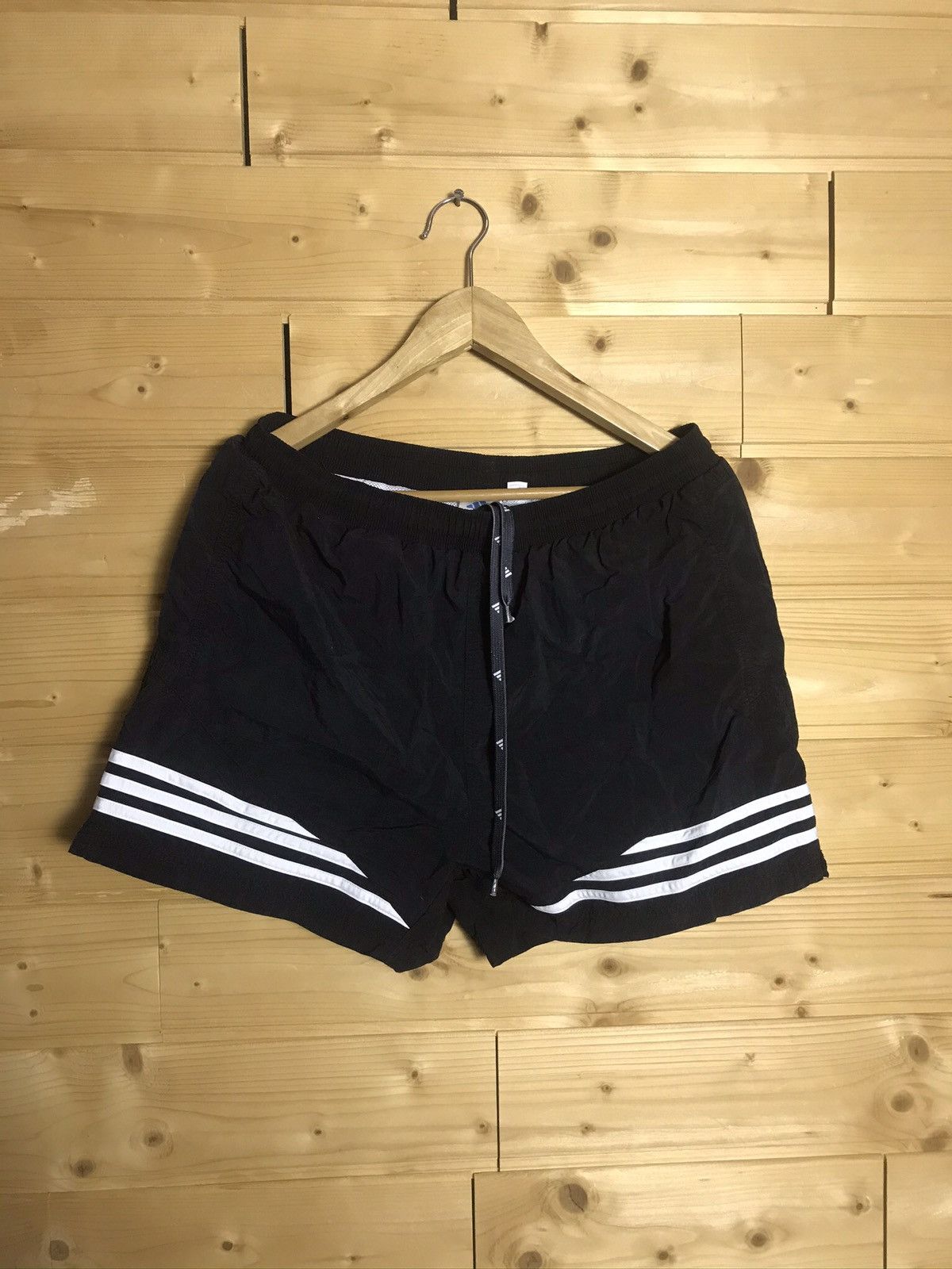 Vintage 2001 Vintage Adidas shorts Size US 34 / EU 50 - 1 Thumbnail
