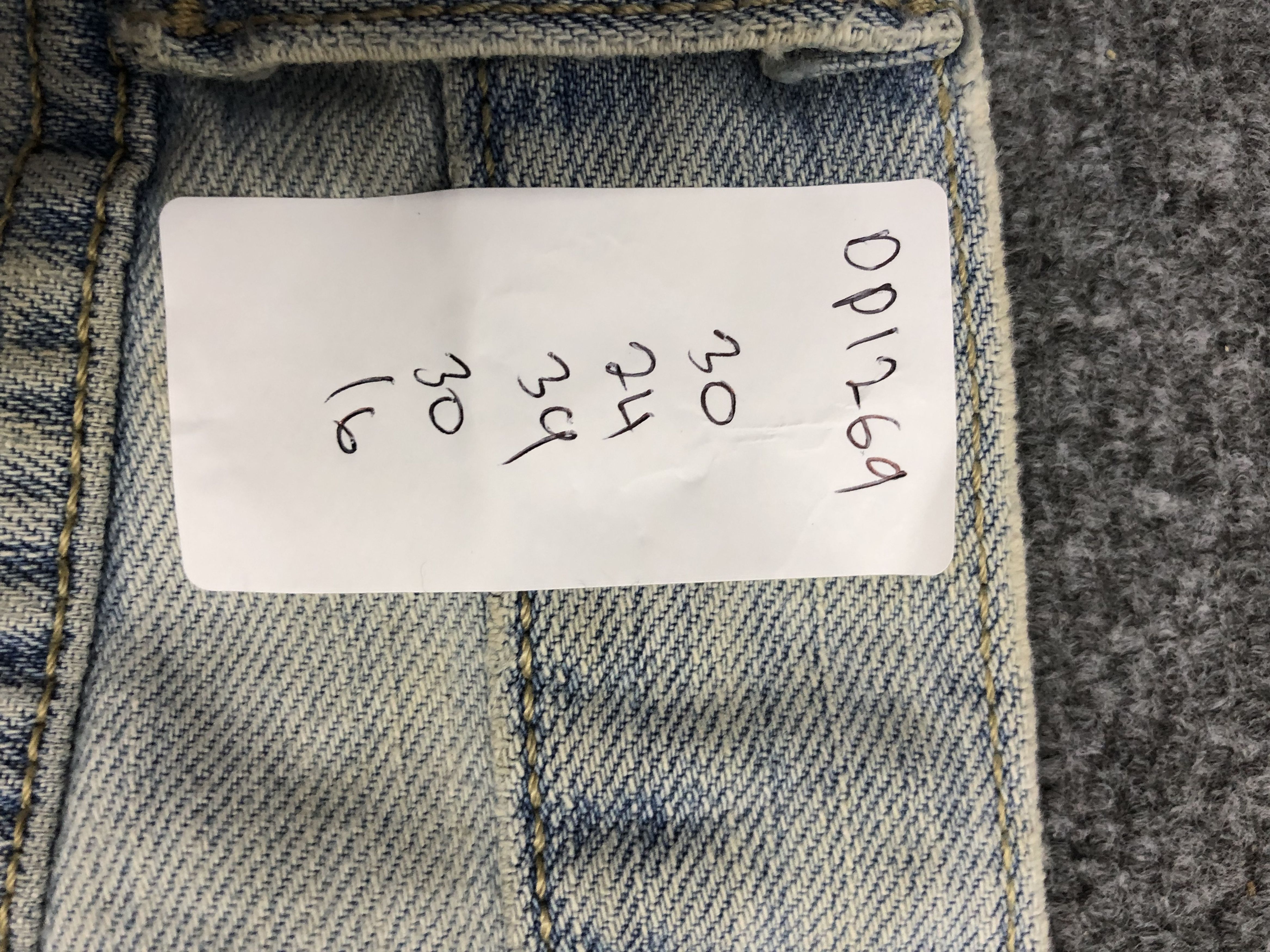 Levi's × Vintage Vintage Levis 505 Light Wash Jeans Size US 30 / EU 46 - 13 Thumbnail