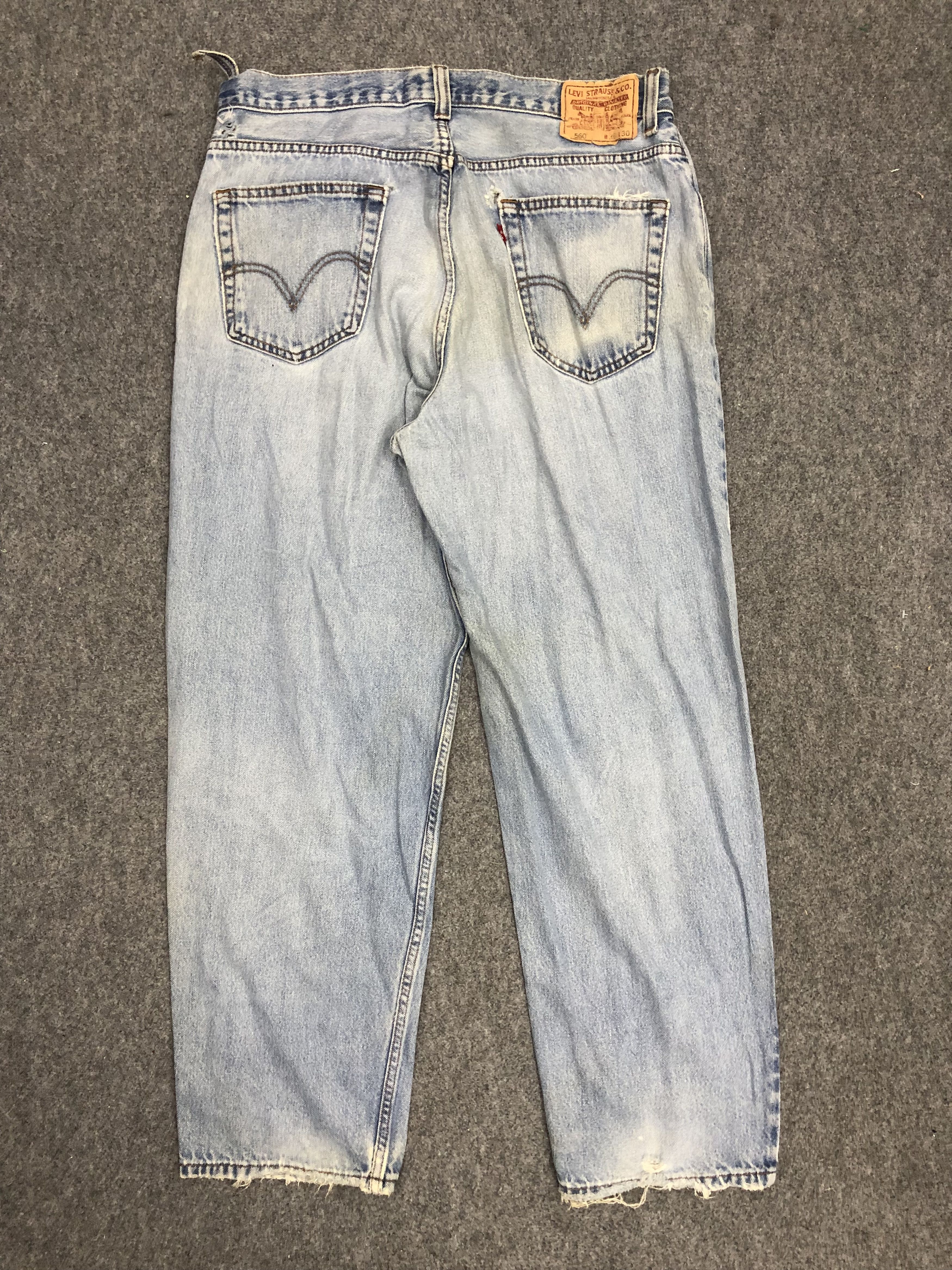 Levi's × Vintage Vintage Distressed Levis 560 Faded Blue Baggy Jeans DP1270 Size US 35 - 3 Thumbnail