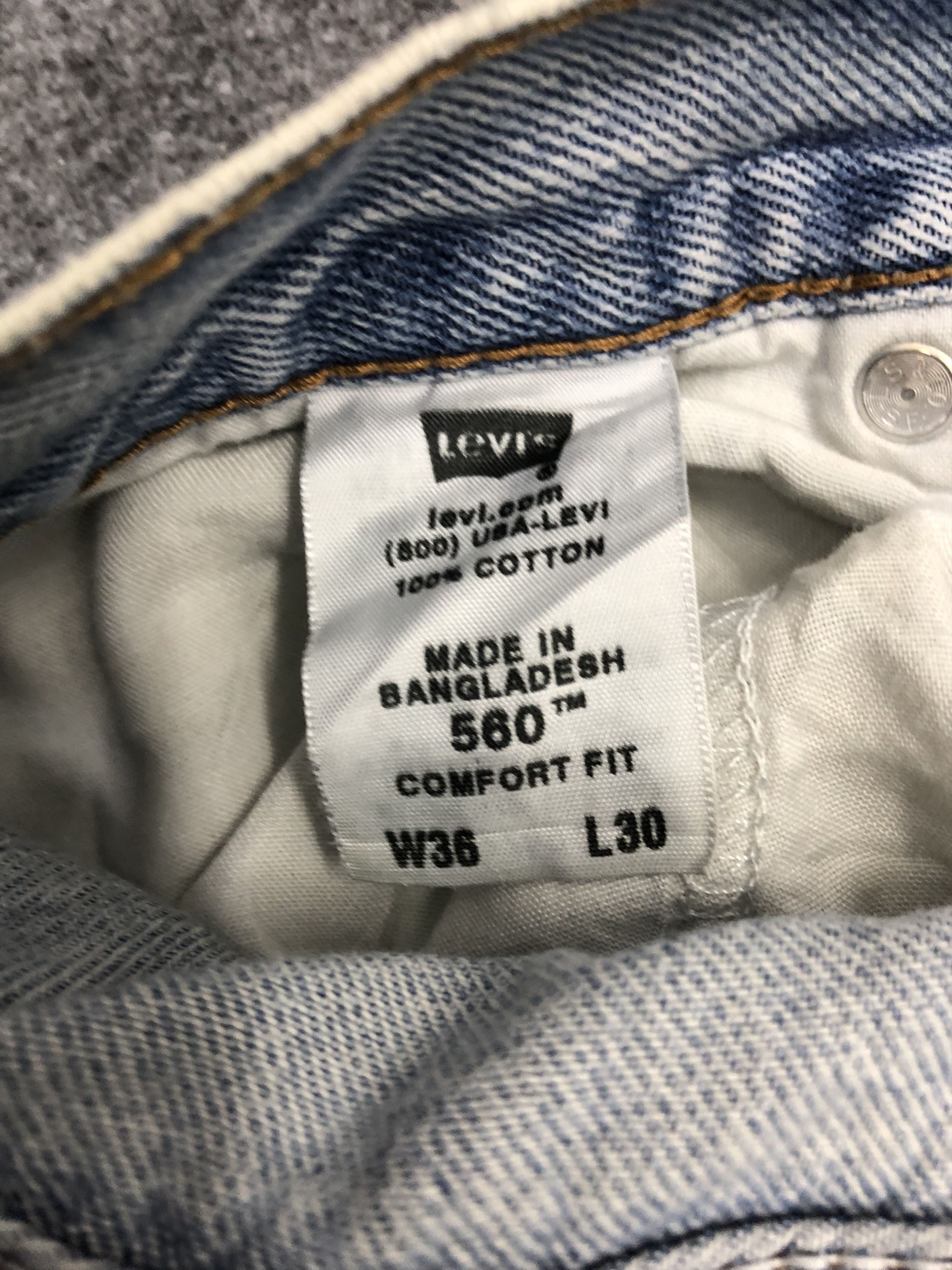 Levi's × Vintage Vintage Distressed Levis 560 Faded Blue Baggy Jeans DP1270 Size US 35 - 6 Thumbnail