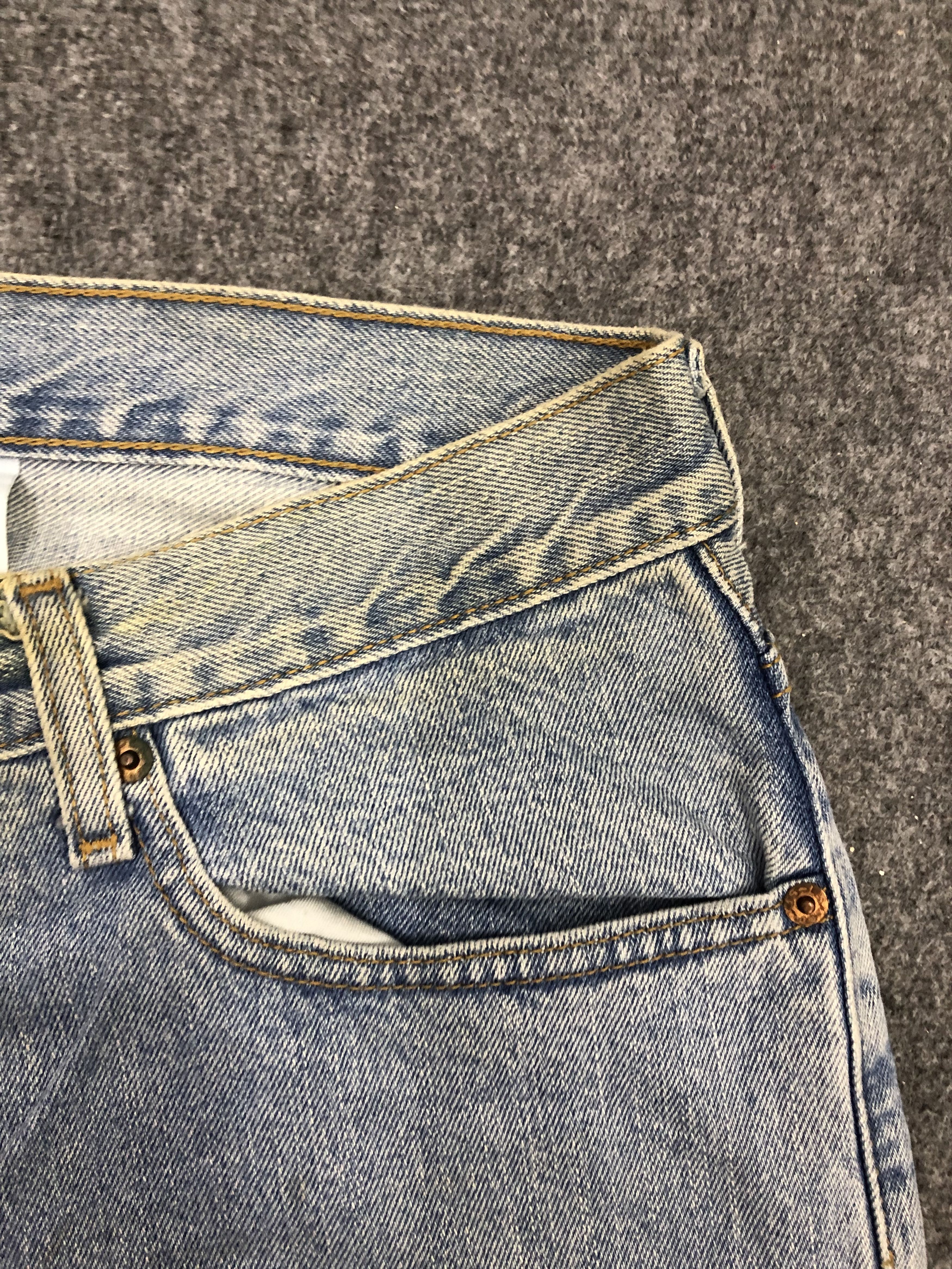 Levi's × Vintage Vintage Levis 560 Faded Blue Baggy Jeans Size US 36 / EU 52 - 8 Thumbnail