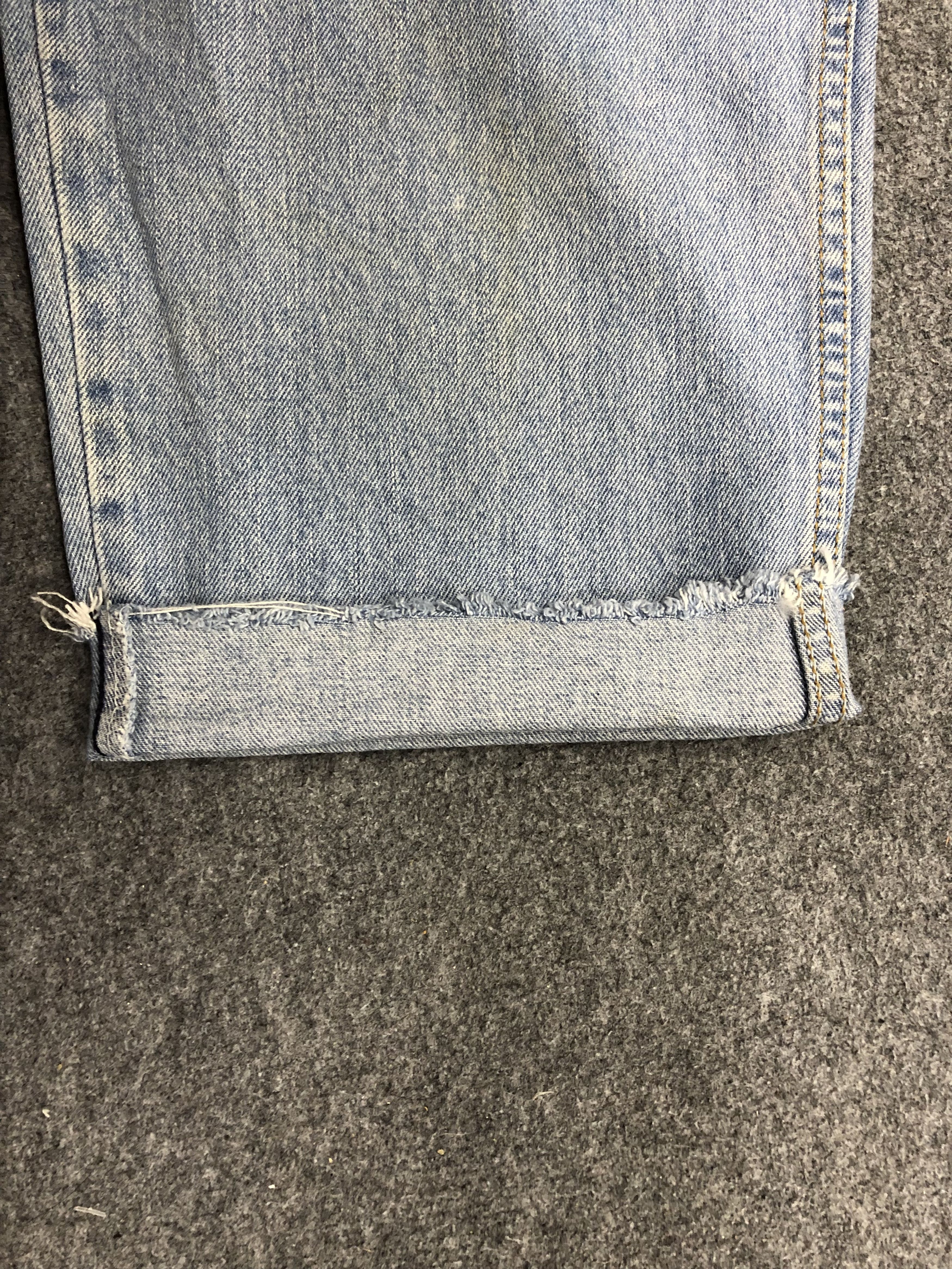 Levi's × Vintage Vintage Levis 560 Faded Blue Baggy Jeans Size US 36 / EU 52 - 11 Thumbnail