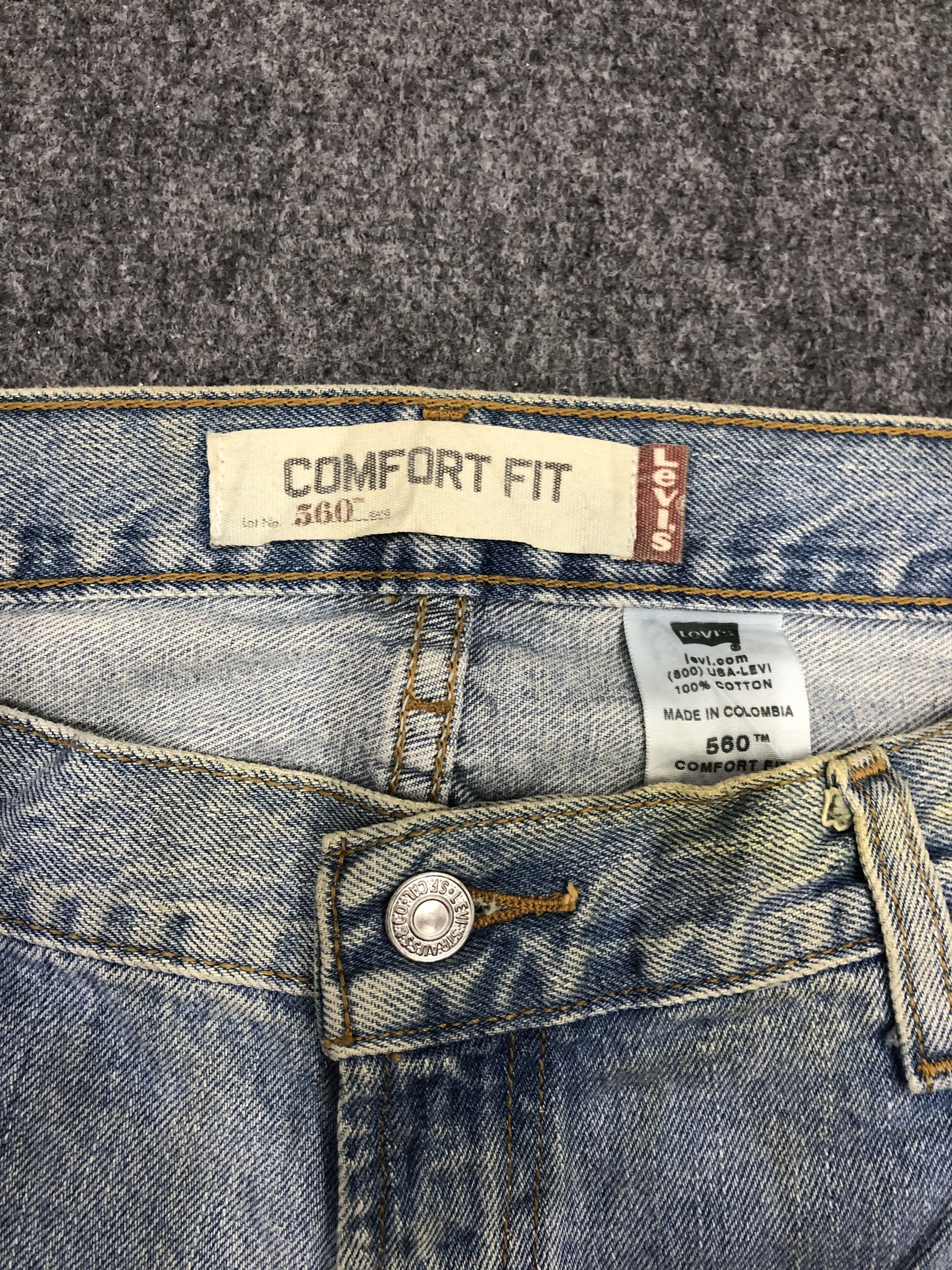 Levi's × Vintage Vintage Levis 560 Faded Blue Baggy Jeans Size US 36 / EU 52 - 7 Thumbnail
