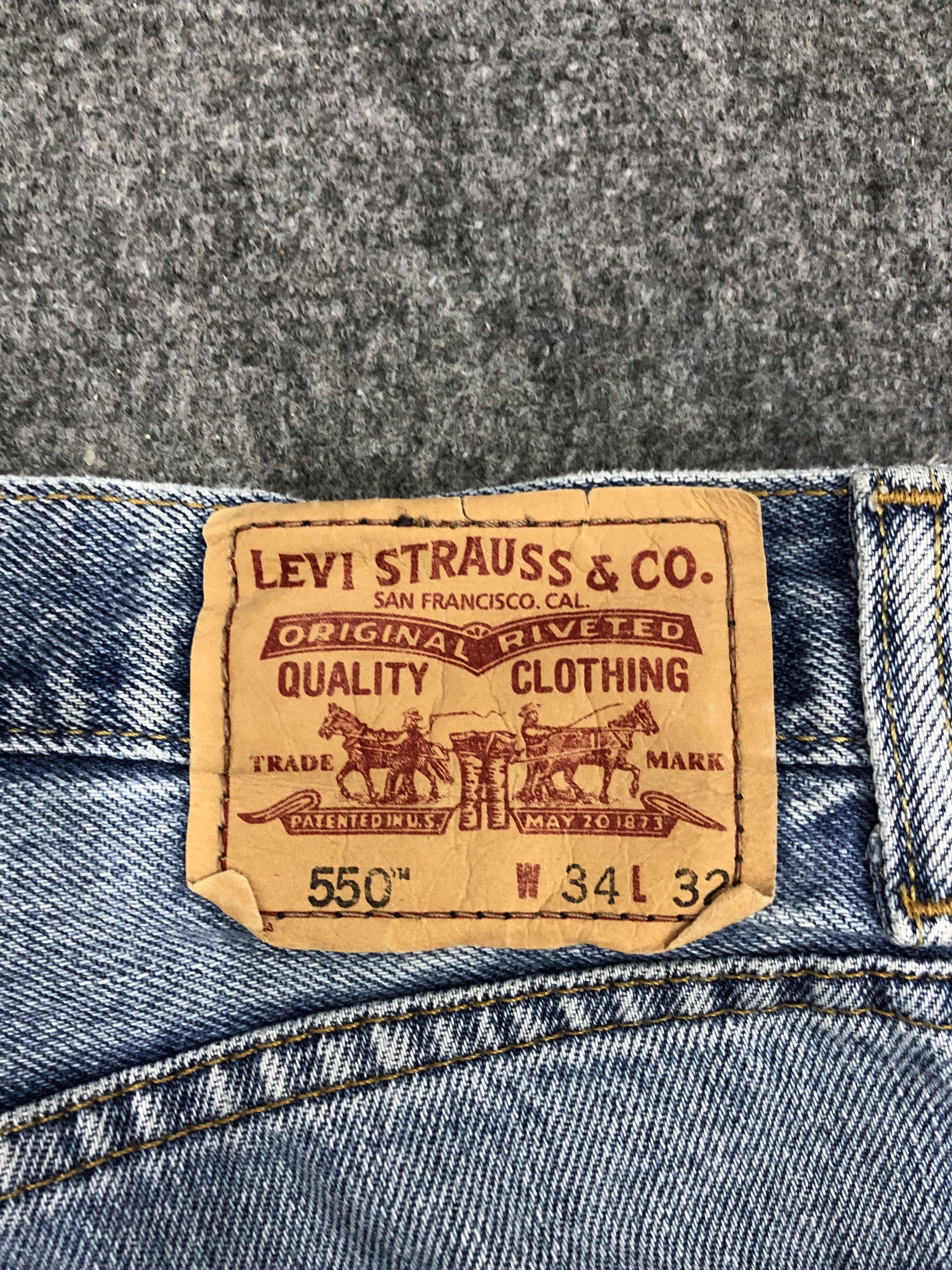 Levi's × Vintage Vintage Levis 550 Faded Blue Baggy Jeans Size US 34 / EU 50 - 5 Thumbnail