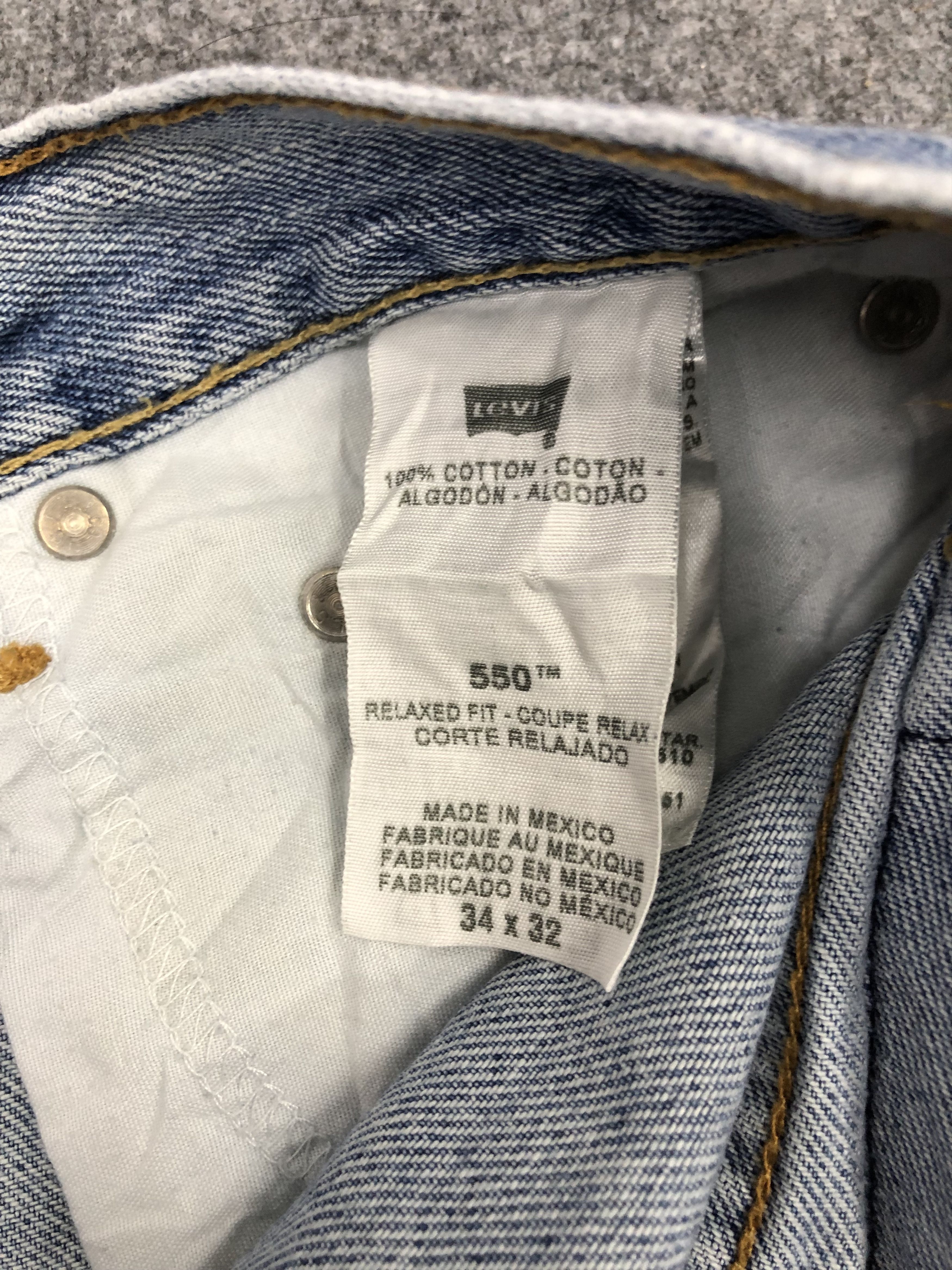 Levi's × Vintage Vintage Levis 550 Faded Blue Baggy Jeans Size US 34 / EU 50 - 6 Thumbnail