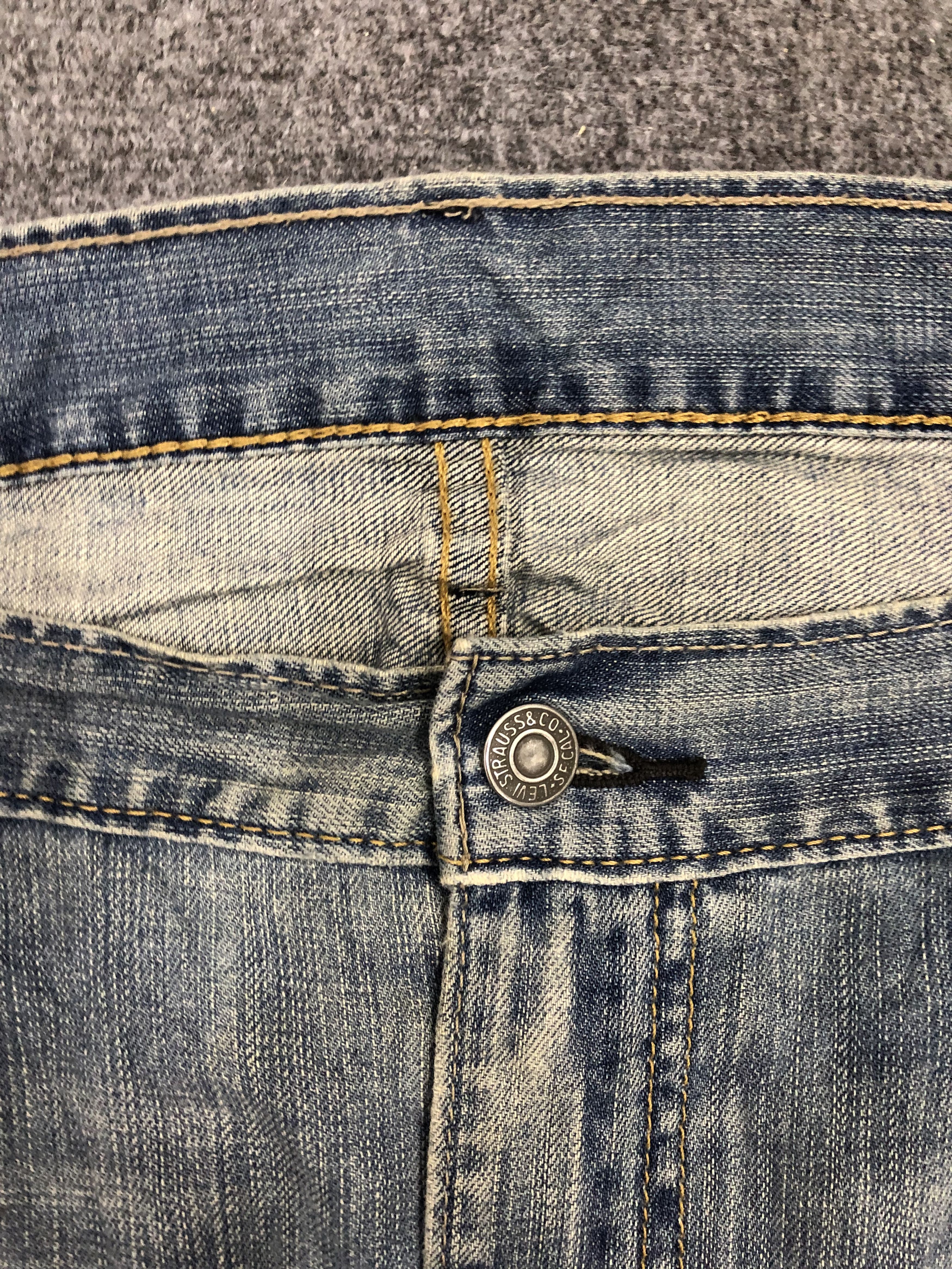 Levi's × Vintage Vintage Levis 569 Faded Blue Jeans Size US 44 / EU 60 - 11 Thumbnail